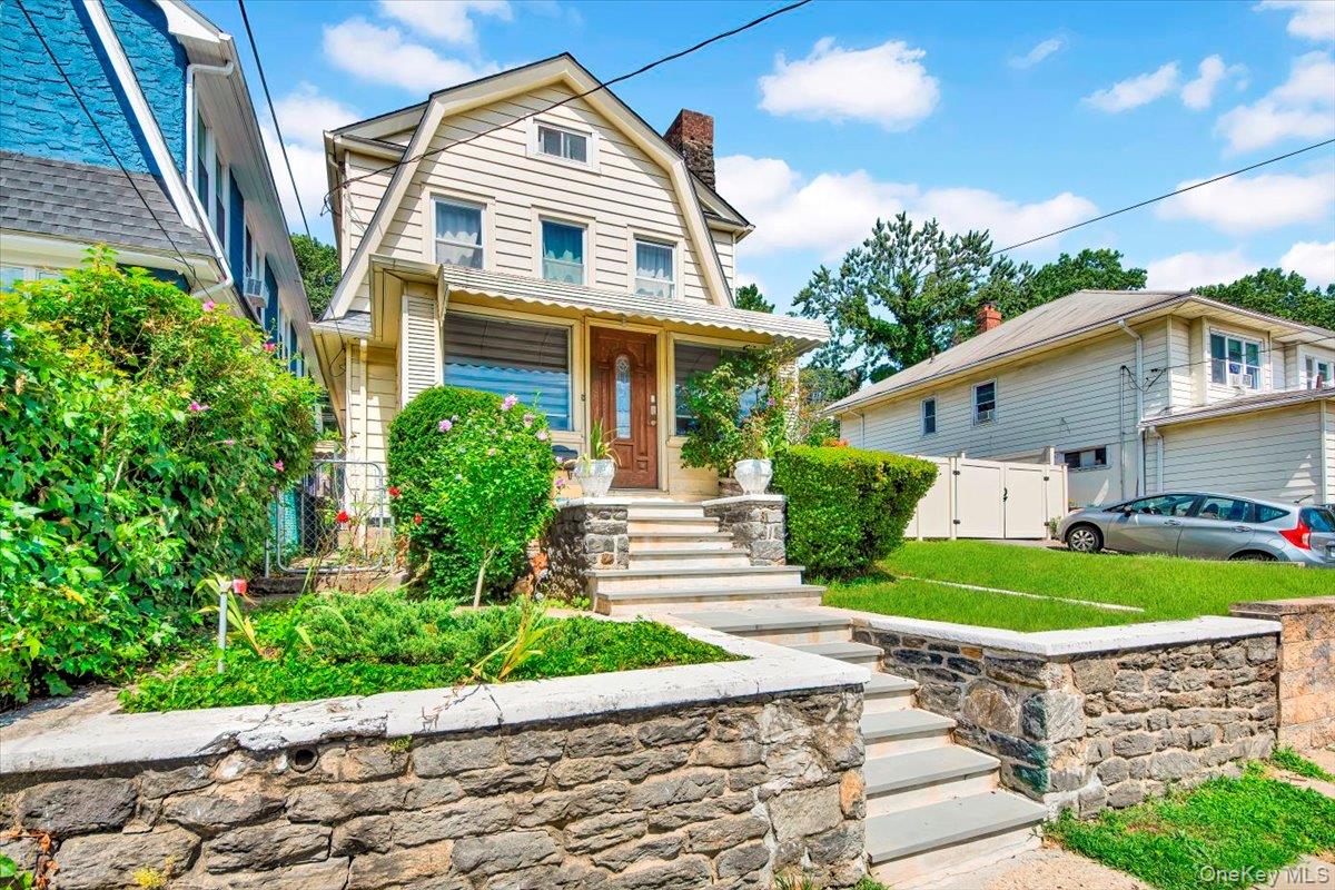 81 Beechwood Avenue, Mount Vernon, NY 10553