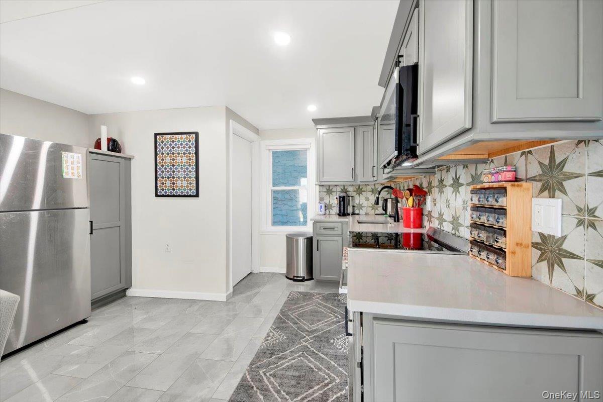 81 Beechwood Avenue, Mount Vernon, NY 10553