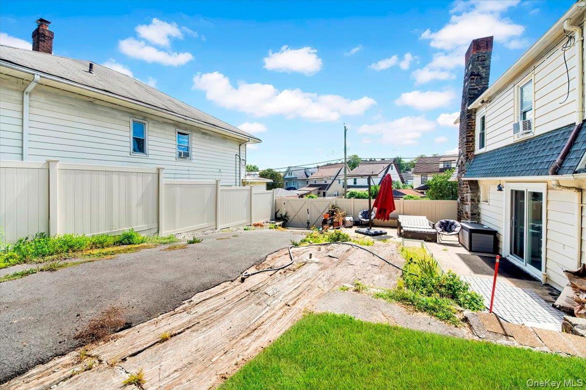 81 Beechwood Avenue, Mount Vernon, NY 10553