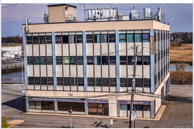 700 Rockaway Turnpike # 100, Lawrence, NY 11559