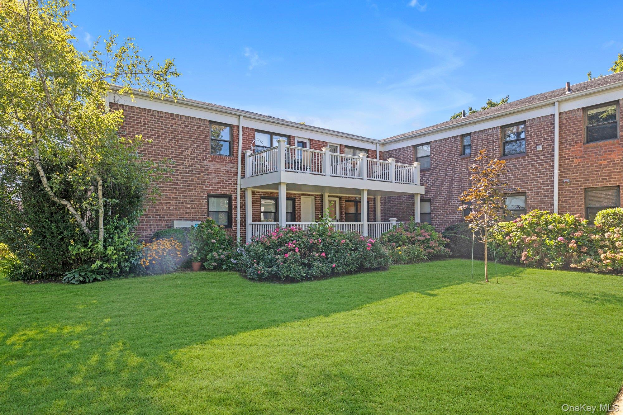 1197 E broadway # K24, Hewlett, NY 11557