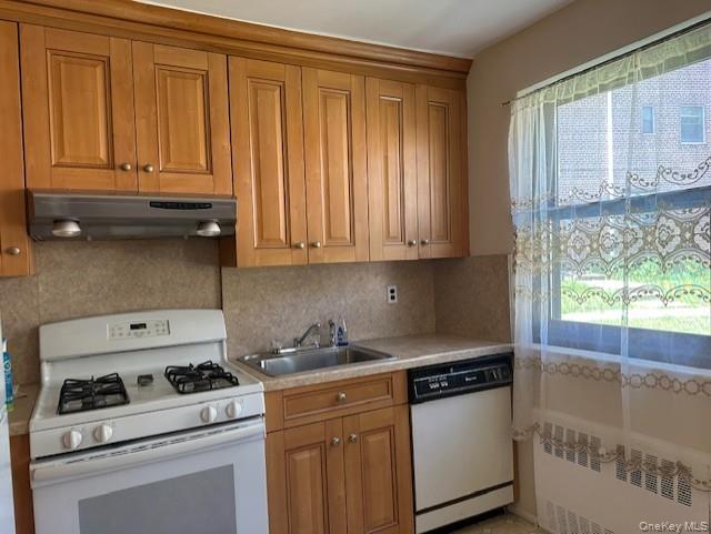 5 Lawrence Drive # A, White Plains, NY 10603