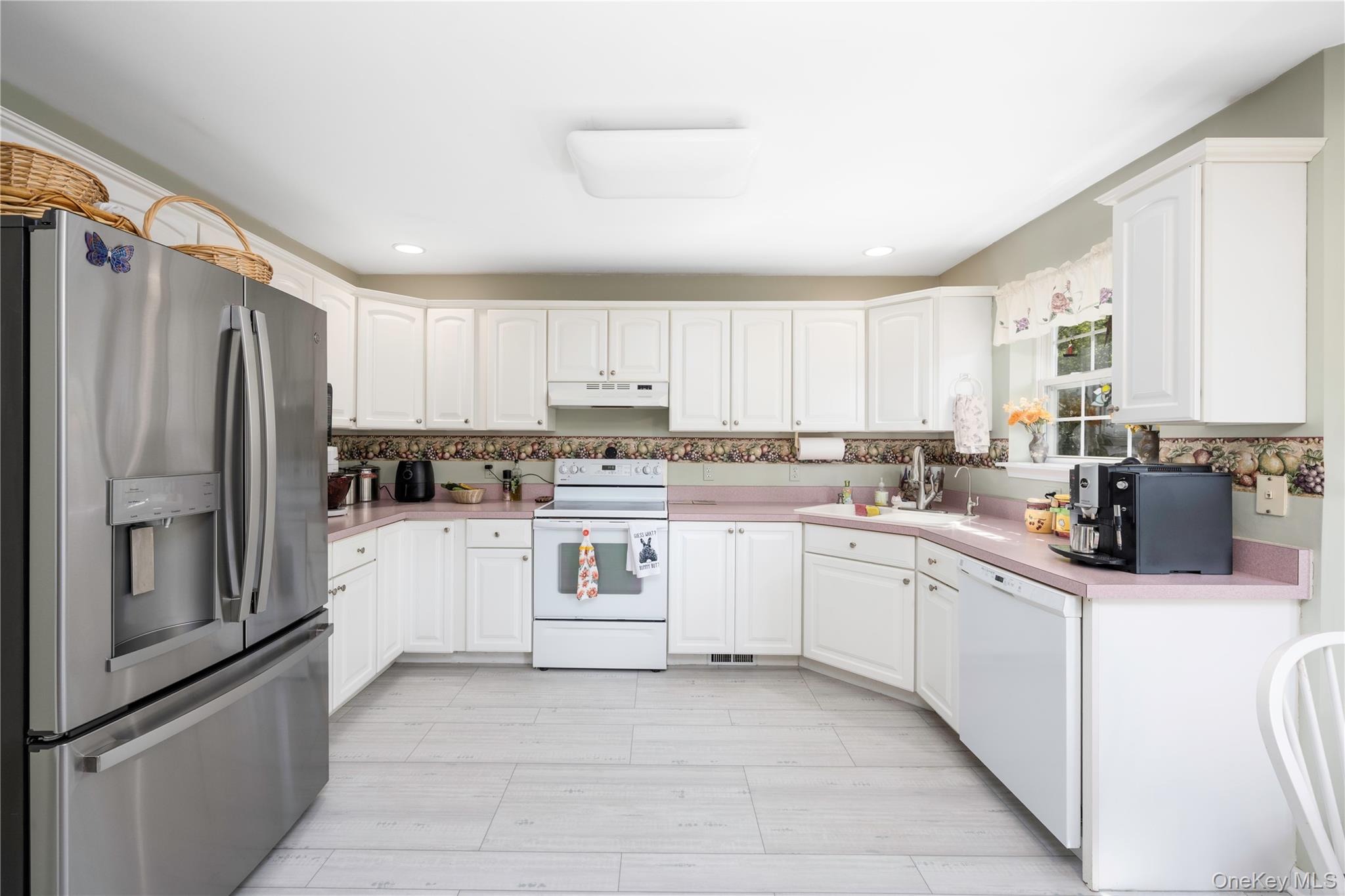 24 Appalachian W, Hopewell Junction, NY 12533