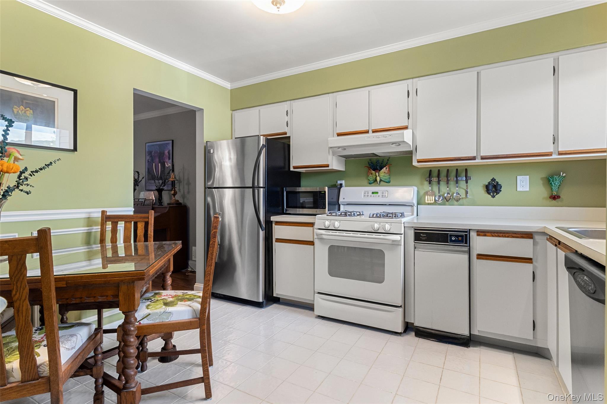 32 Park Drive, Mount Kisco, NY 10549