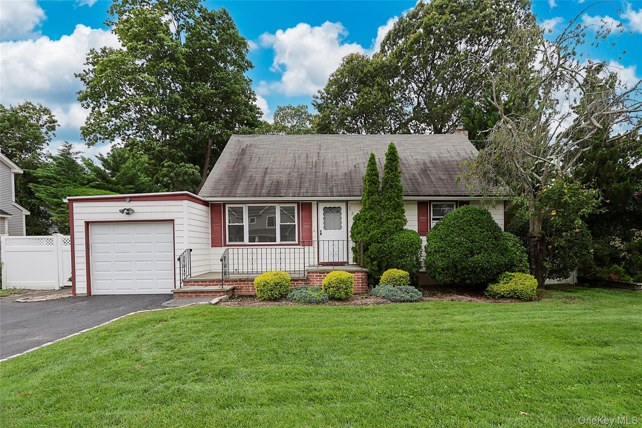 120 Broadway, Massapequa Park, NY 11762