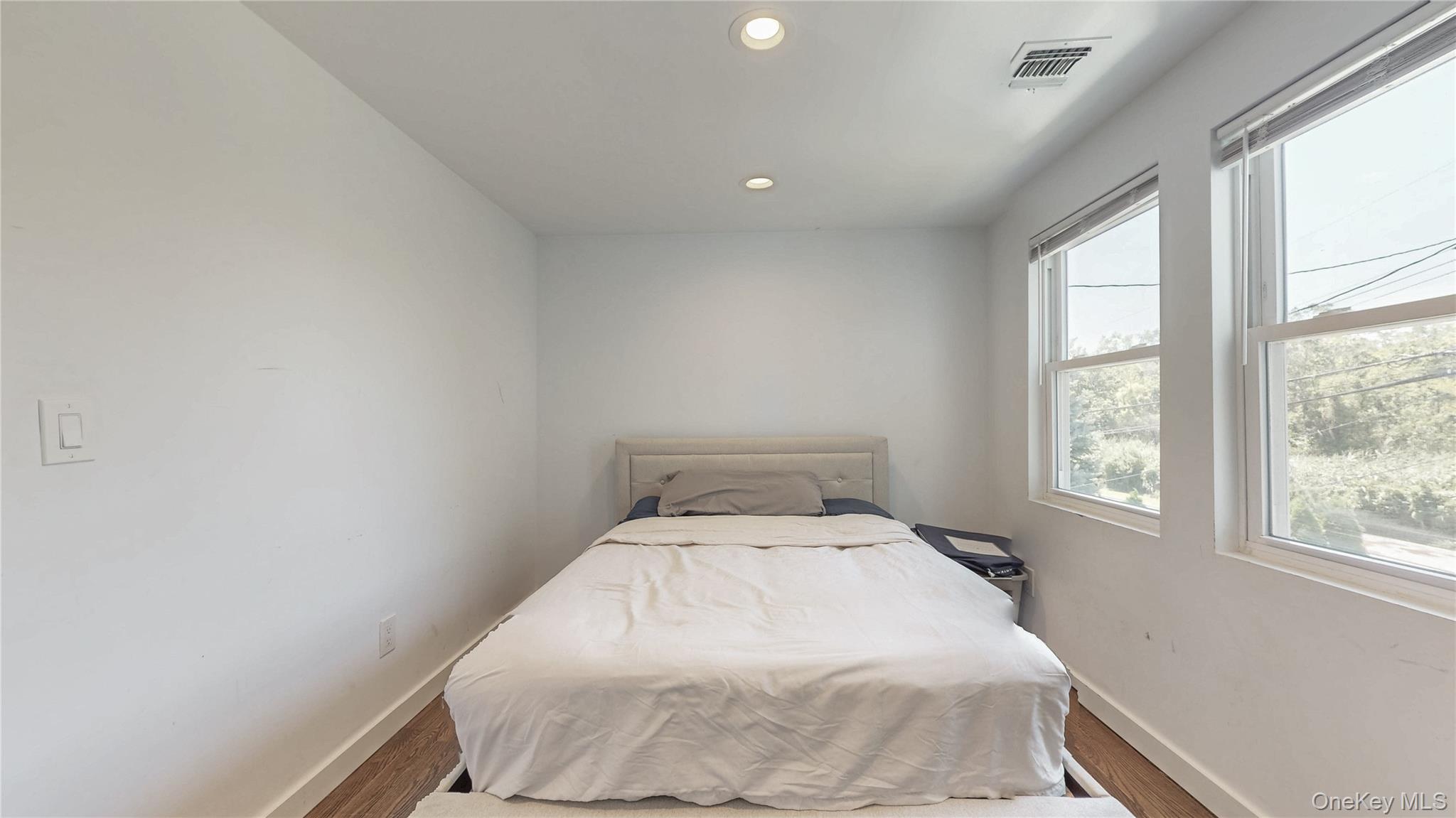 2347 Pine Street, Seaford, NY 11783