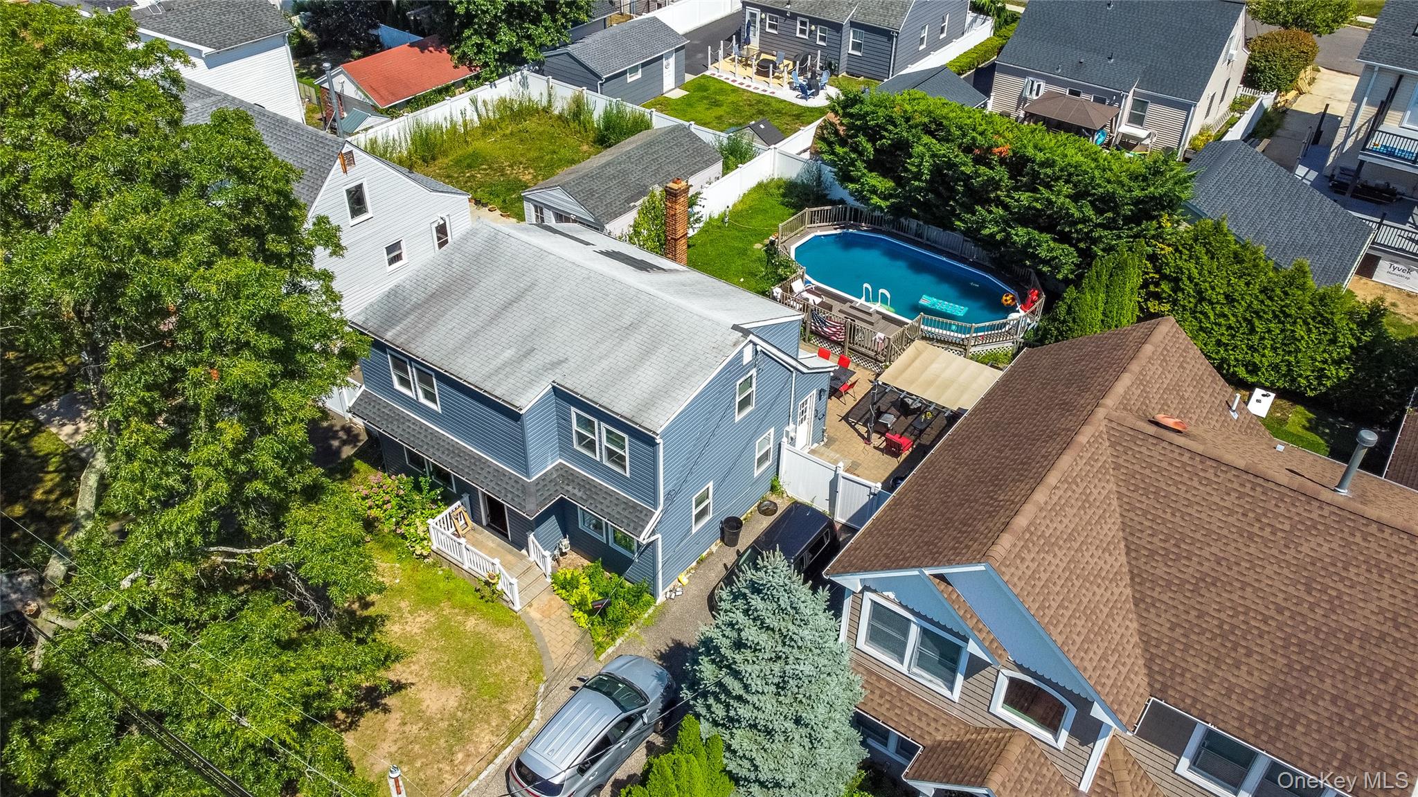 2347 Pine Street, Seaford, NY 11783