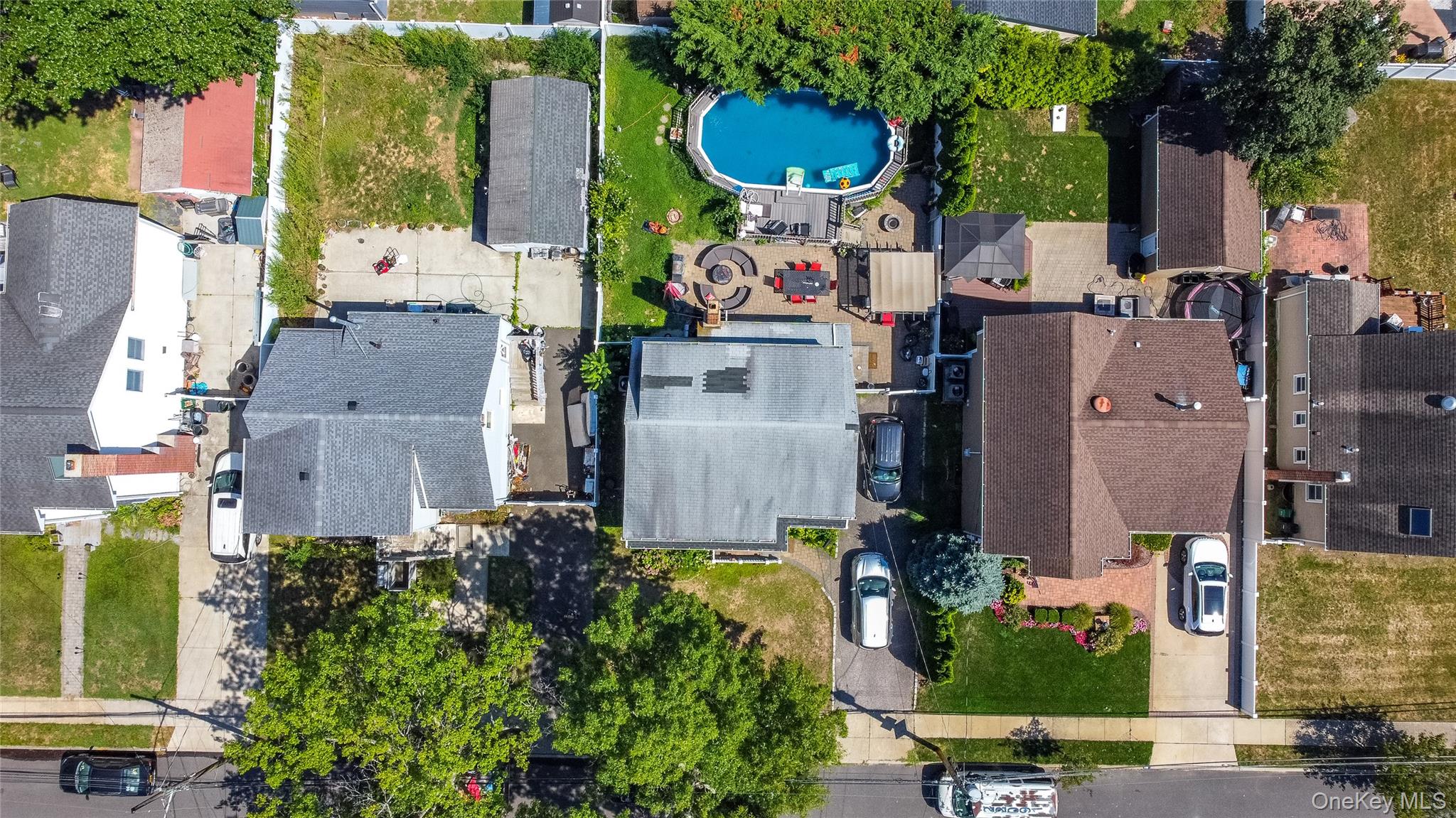 2347 Pine Street, Seaford, NY 11783