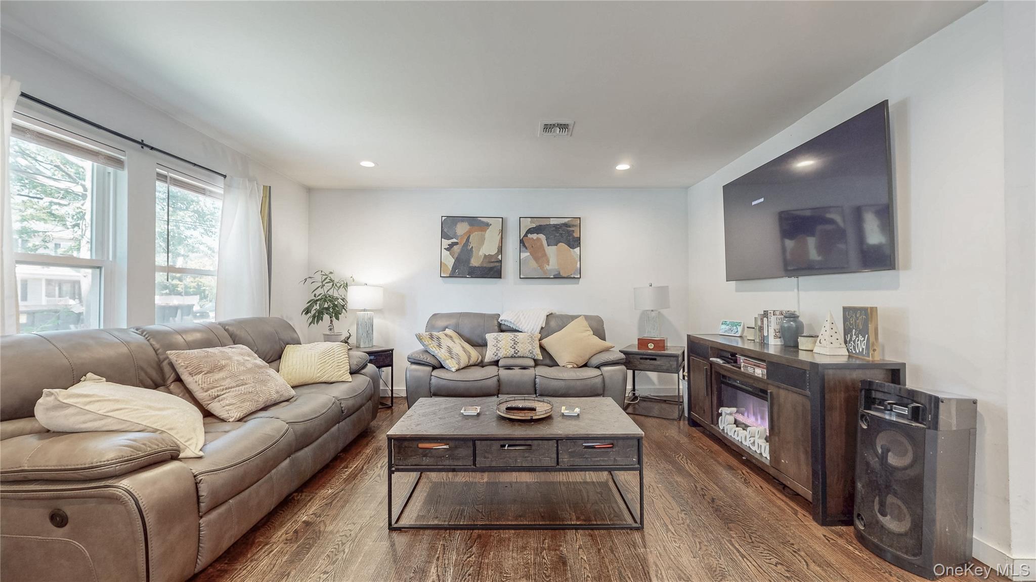 2347 Pine Street, Seaford, NY 11783