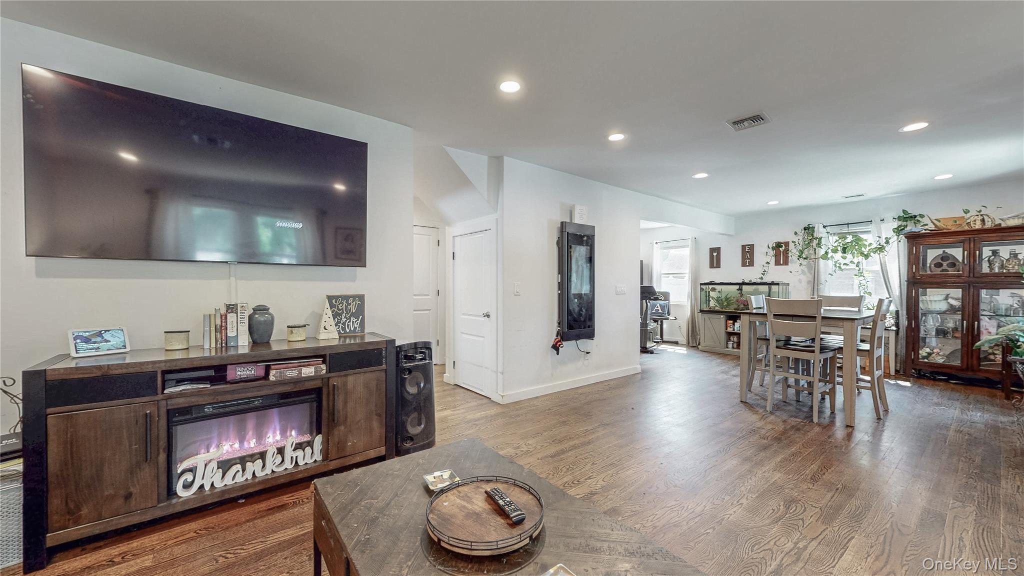 2347 Pine Street, Seaford, NY 11783