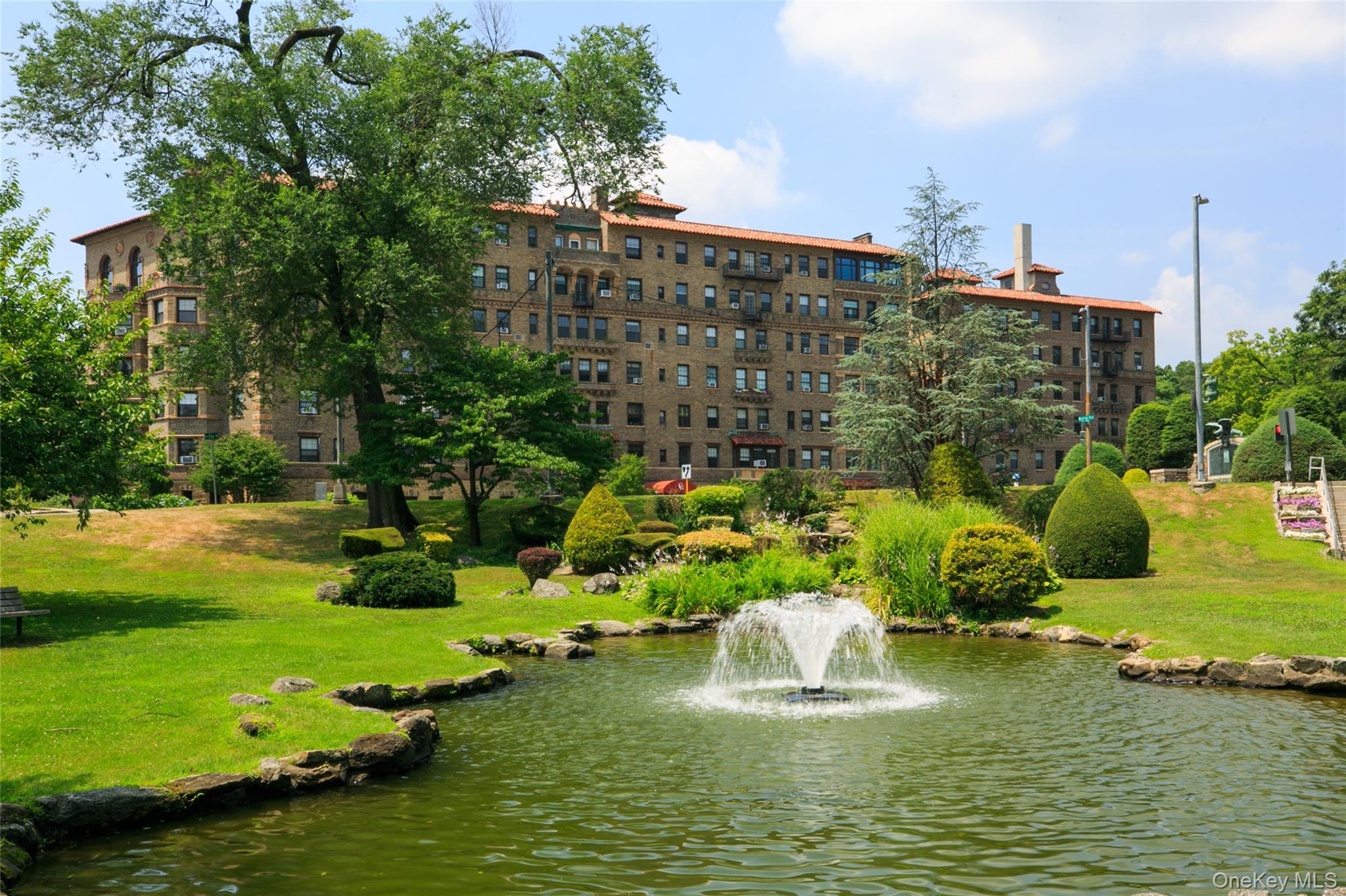 14 N Chatsworth Avenue # 2G, Larchmont, NY 10538