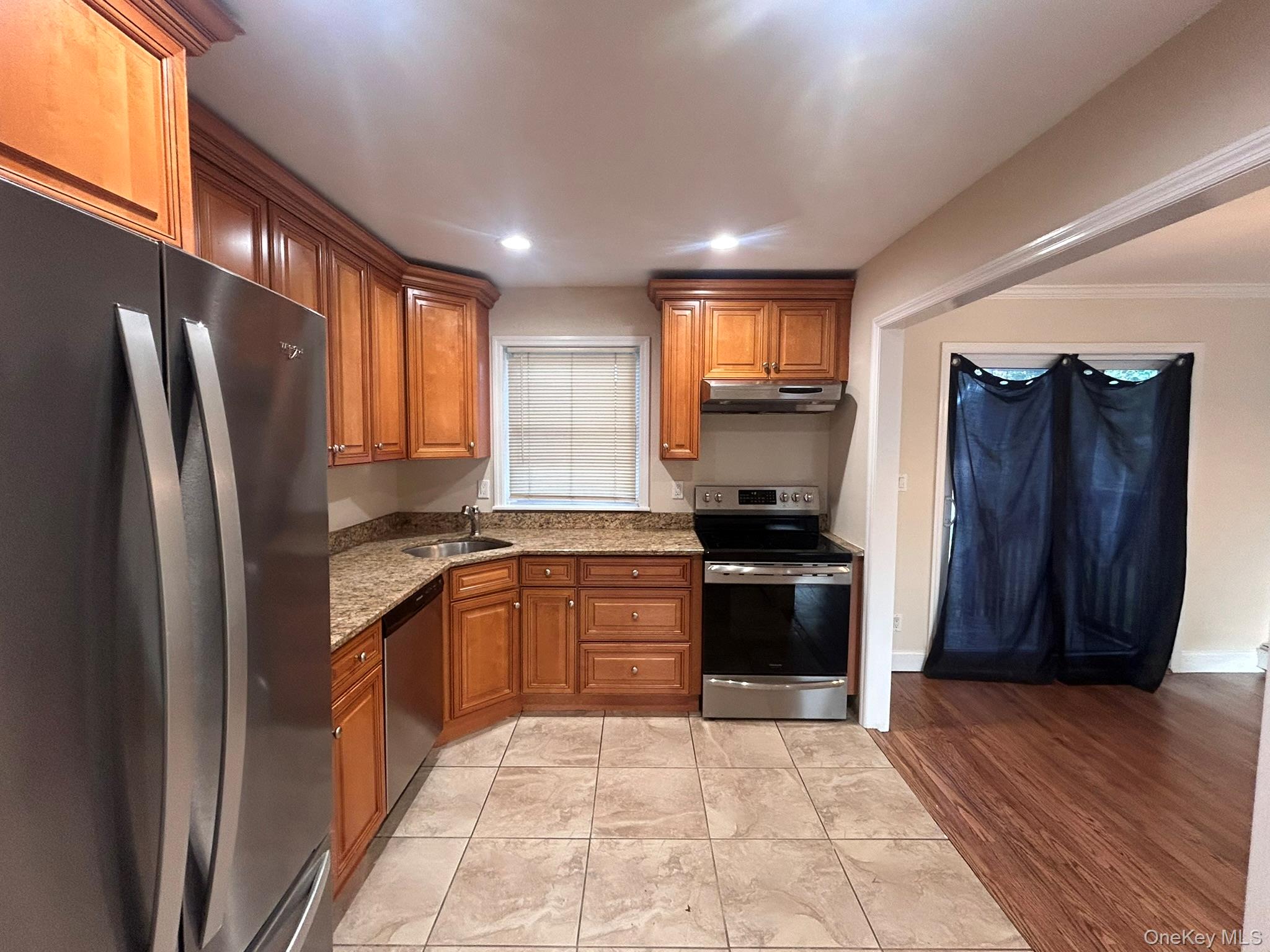 35 N 16th Street, Wheatley Heights, NY 11798