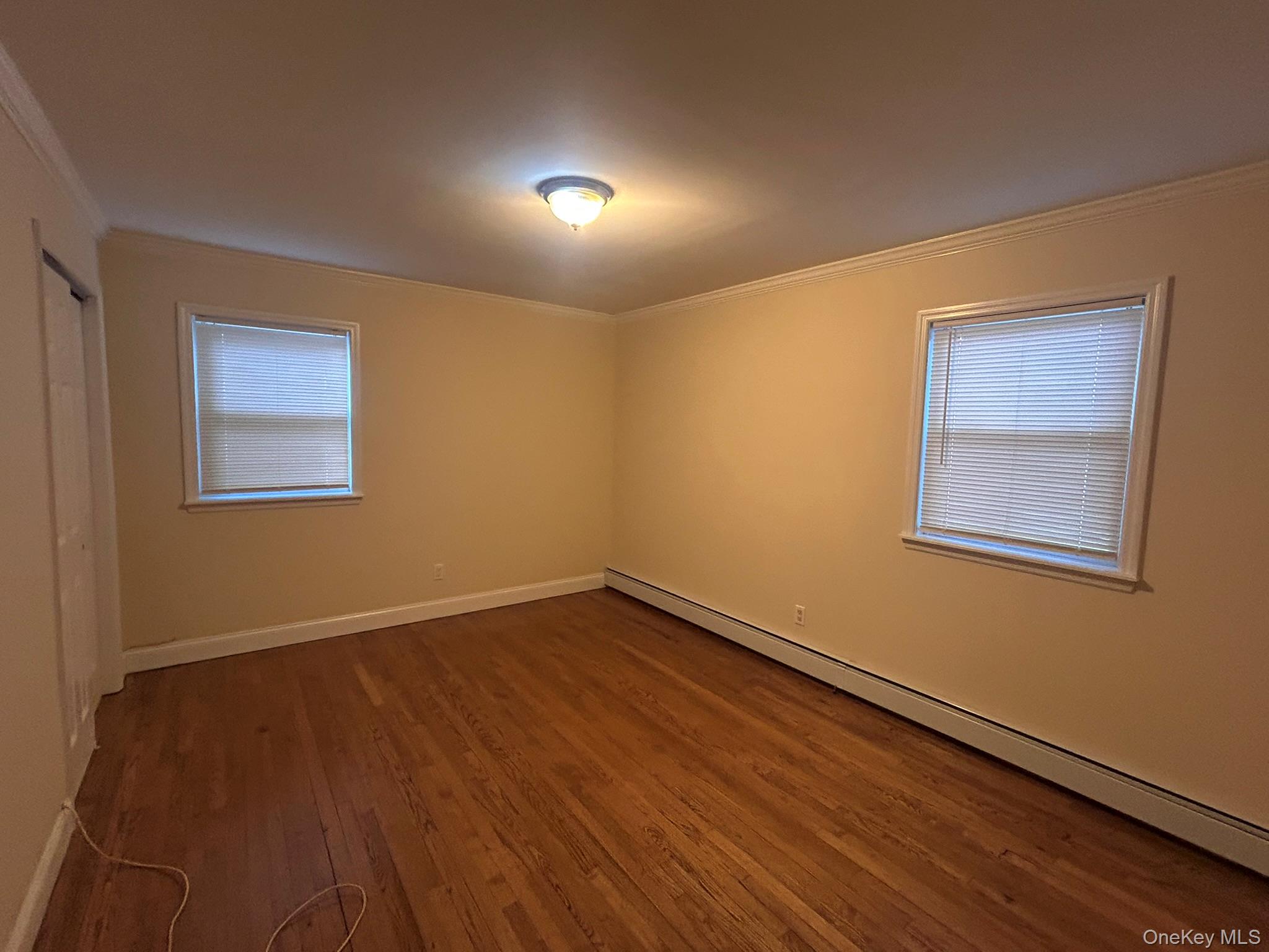 35 N 16th Street, Wheatley Heights, NY 11798