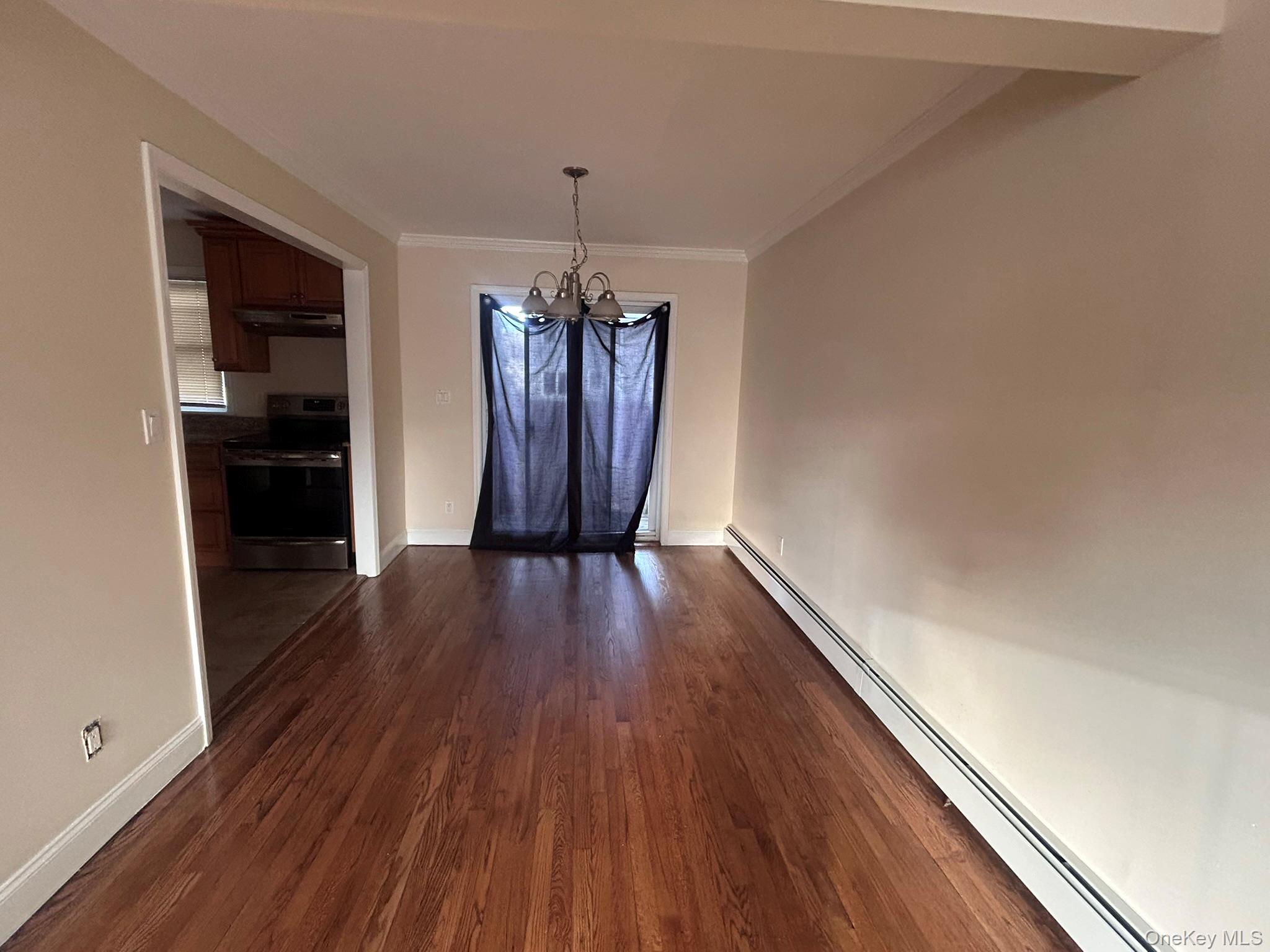 35 N 16th Street, Wheatley Heights, NY 11798