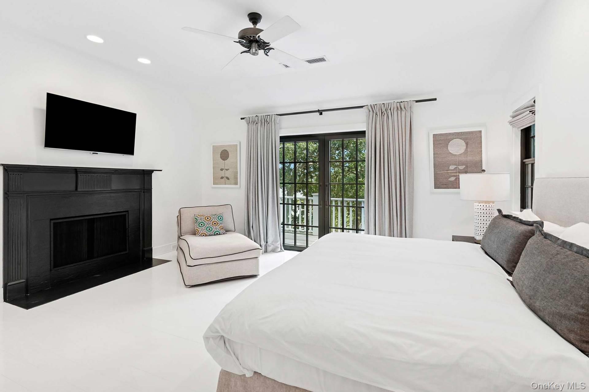 8 Cove Way, Shelter Island, NY 11964