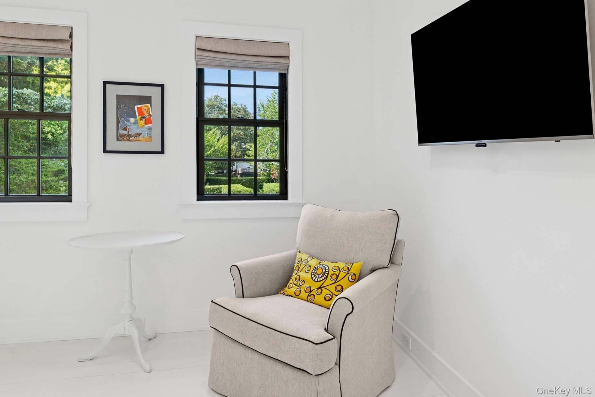 8 Cove Way, Shelter Island, NY 11964