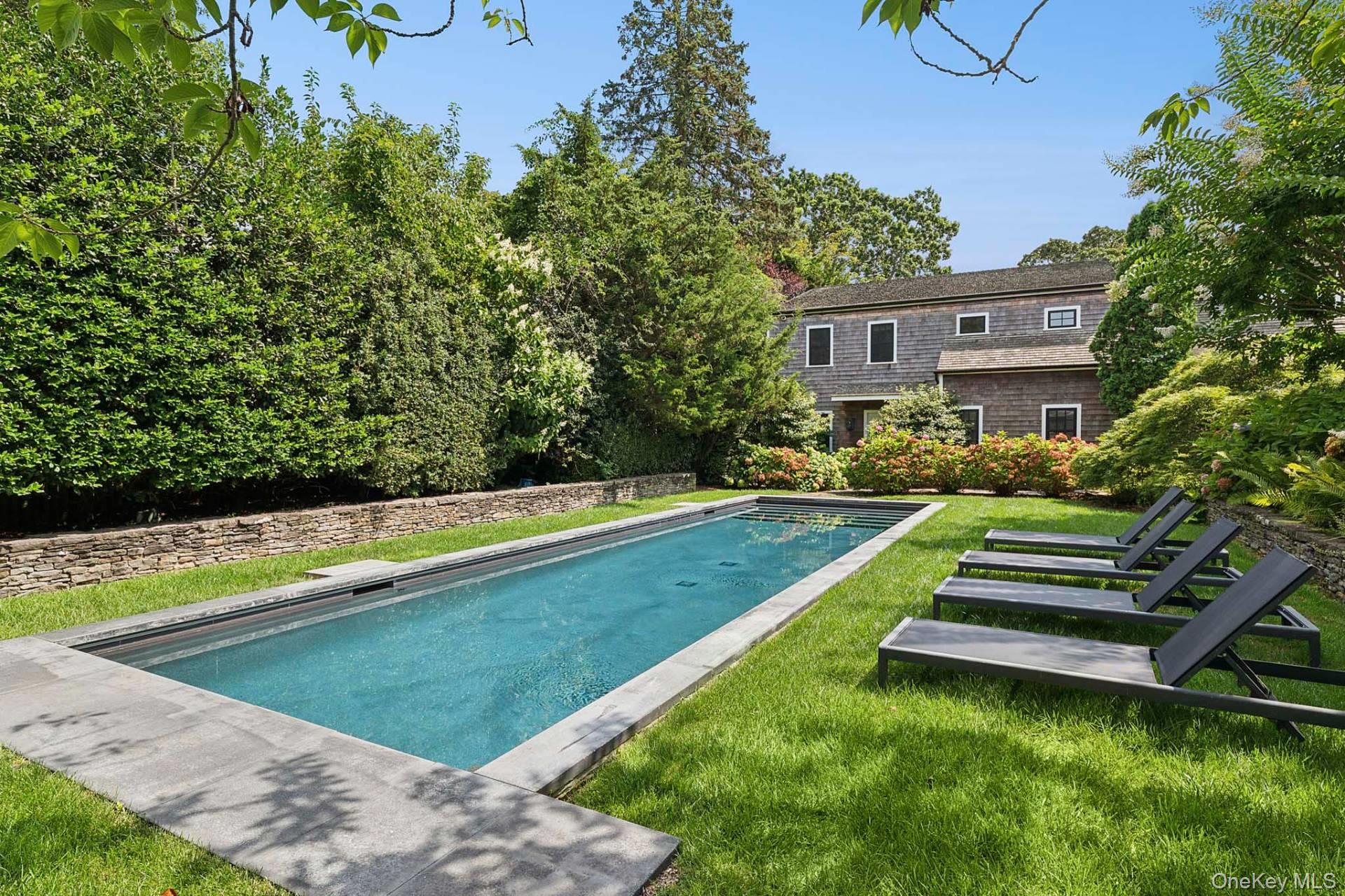 8 Cove Way, Shelter Island, NY 11964