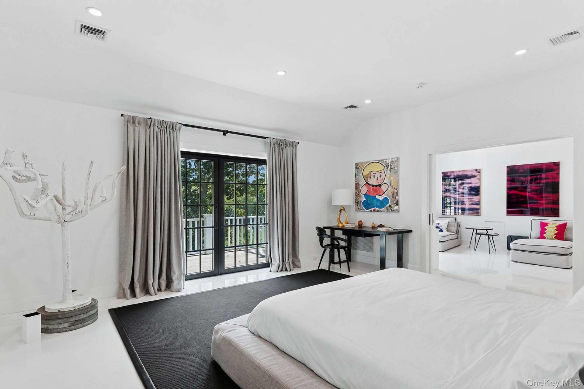 8 Cove Way, Shelter Island, NY 11964