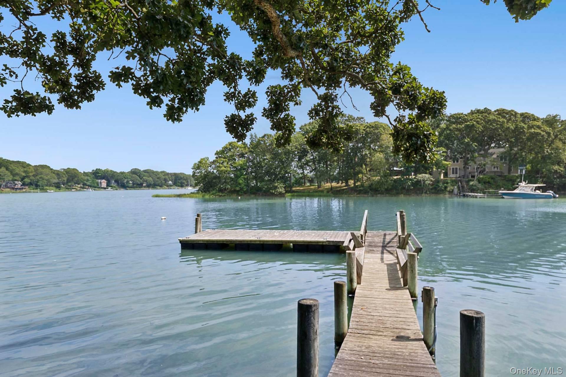 8 Cove Way, Shelter Island, NY 11964