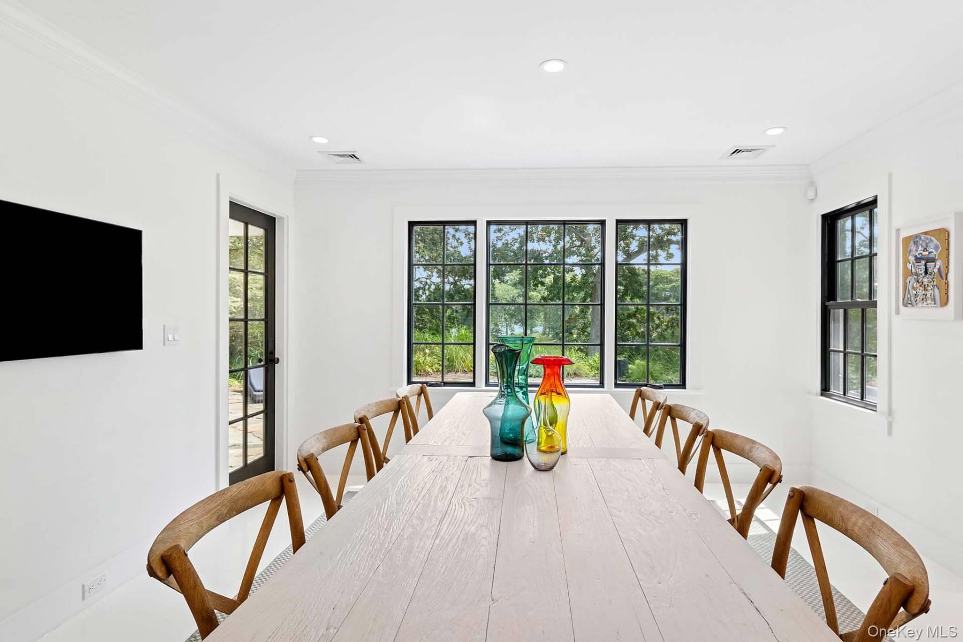 8 Cove Way, Shelter Island, NY 11964