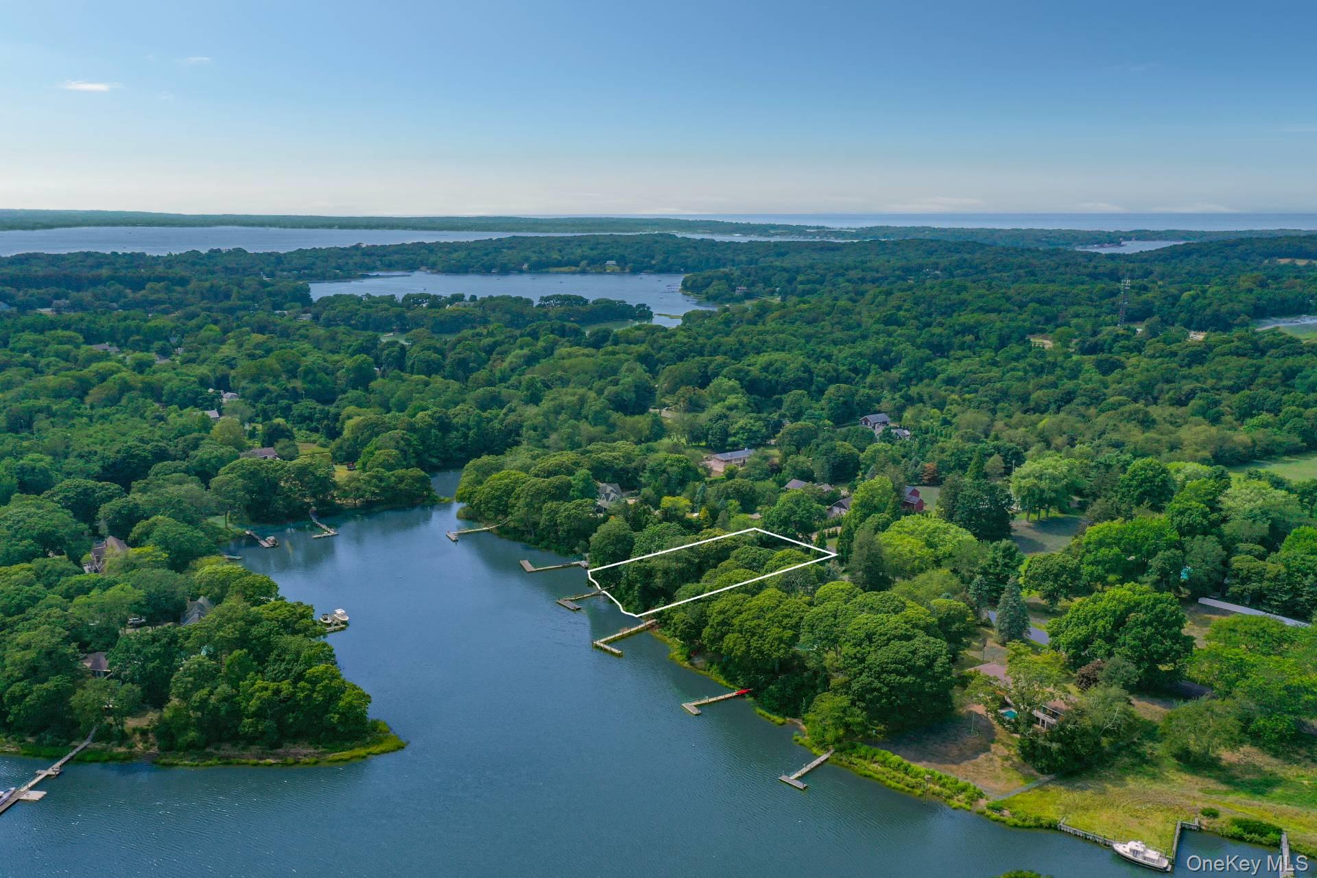 8 Cove Way, Shelter Island, NY 11964