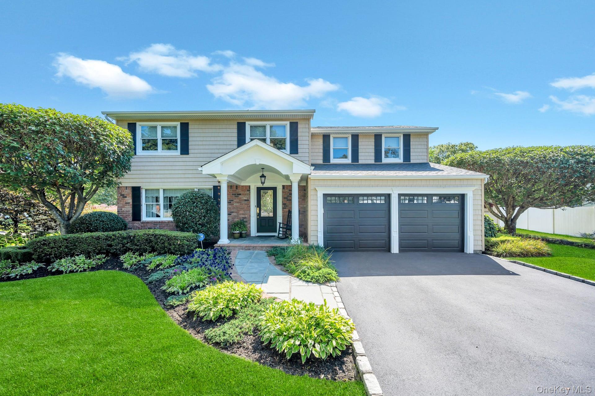 13 Garvey Drive, Hauppauge, NY 11788
