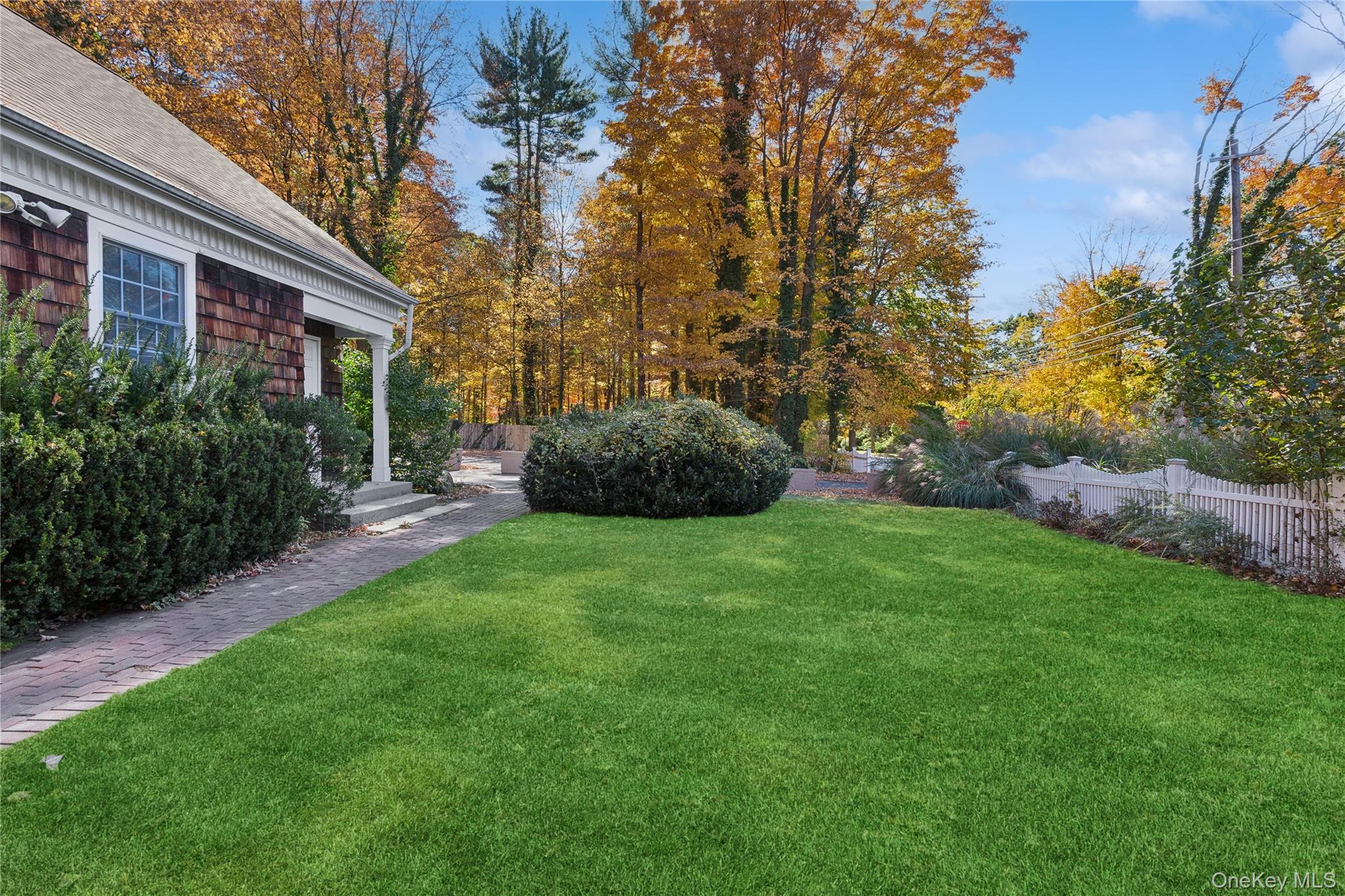 58 Goose Hill Road, Cold Spring Harbor, NY 11724