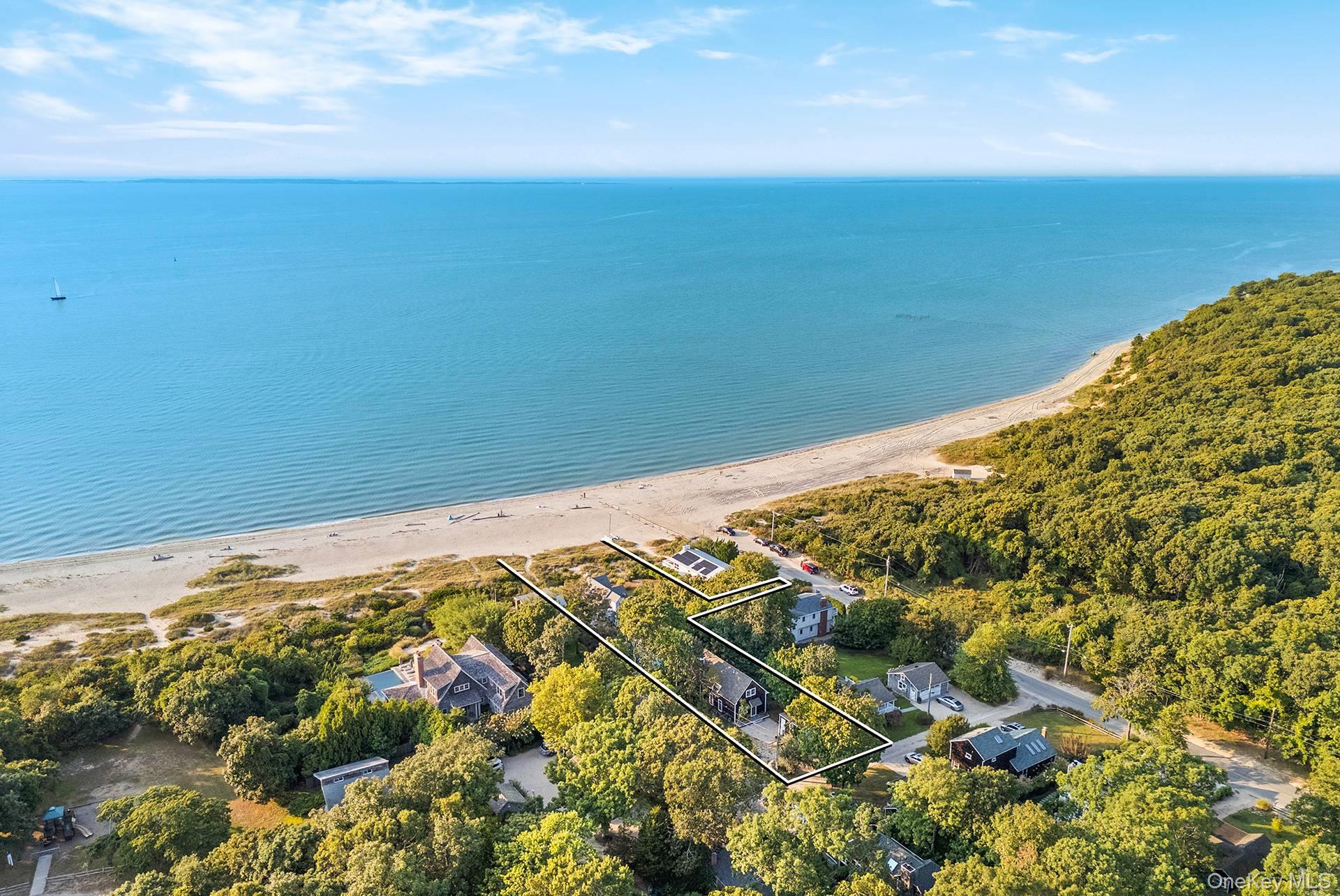 6 Gallatin Lane, East Hampton, NY 11937