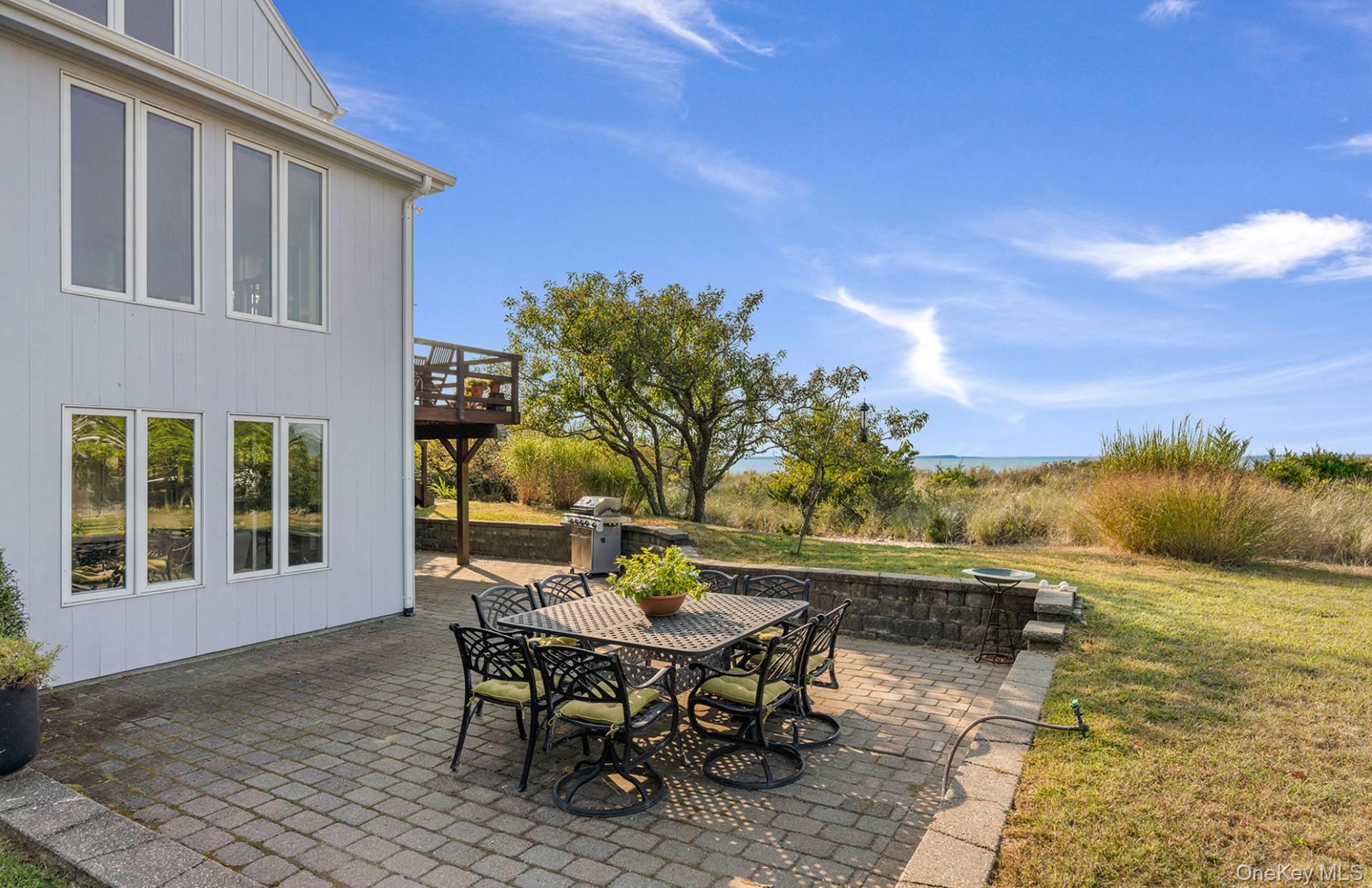 6 Gallatin Lane, East Hampton, NY 11937