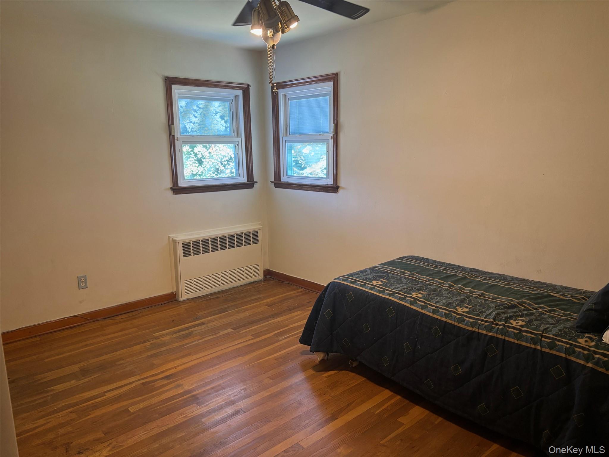 10 13th Avenue, West Babylon, NY 11704