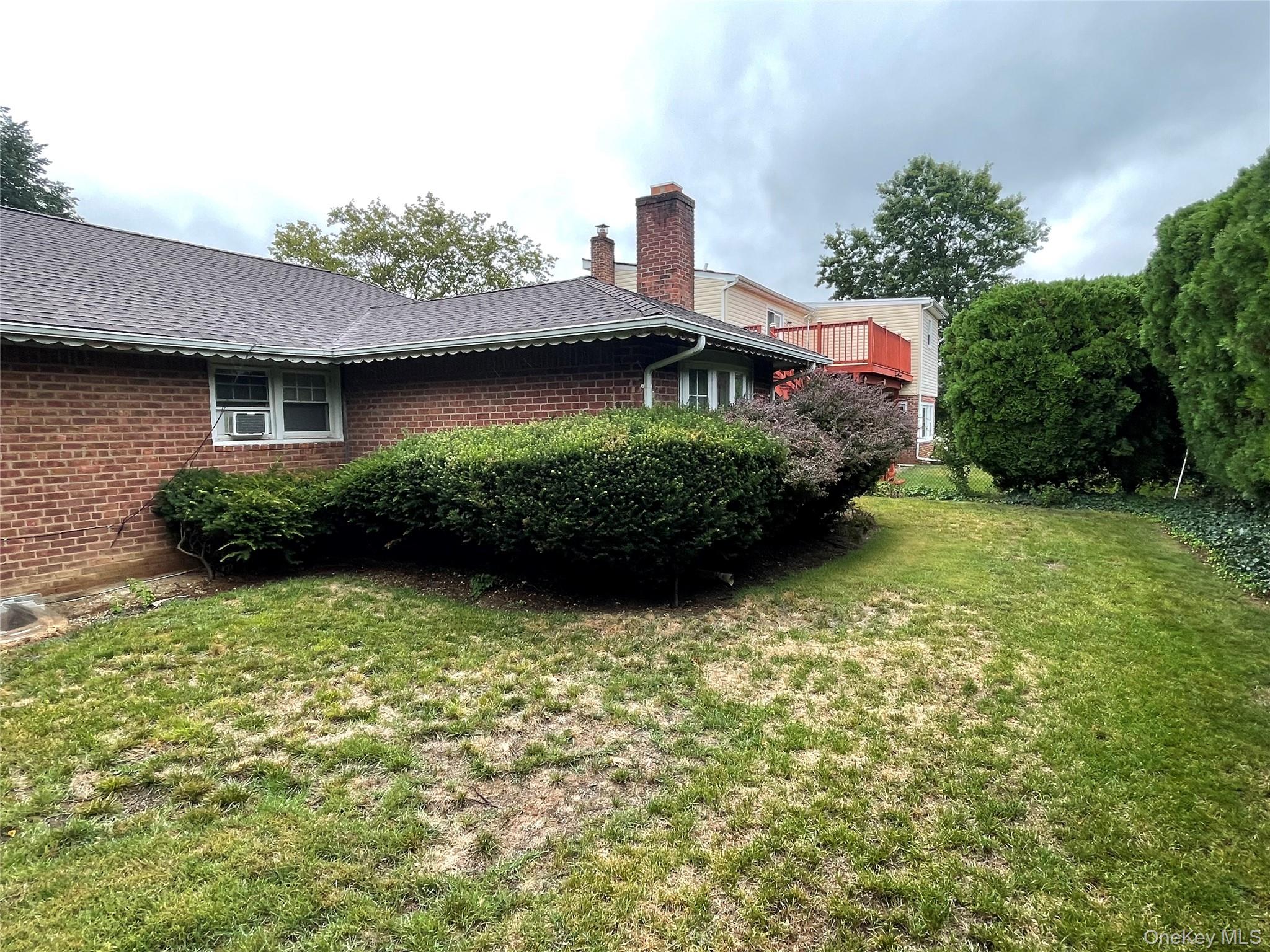 806 Center Drive, North Baldwin, NY 11510