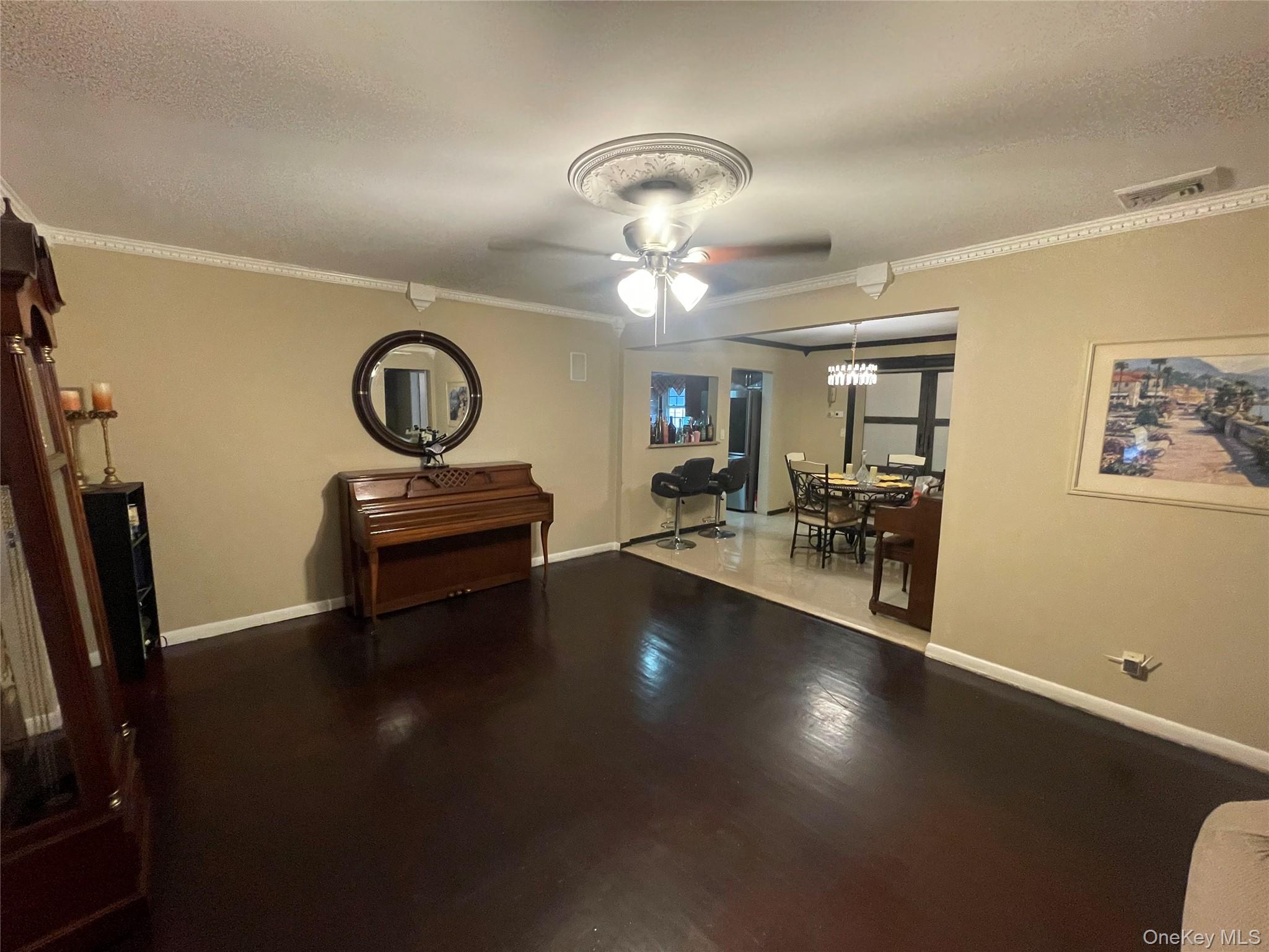 806 Center Drive, North Baldwin, NY 11510