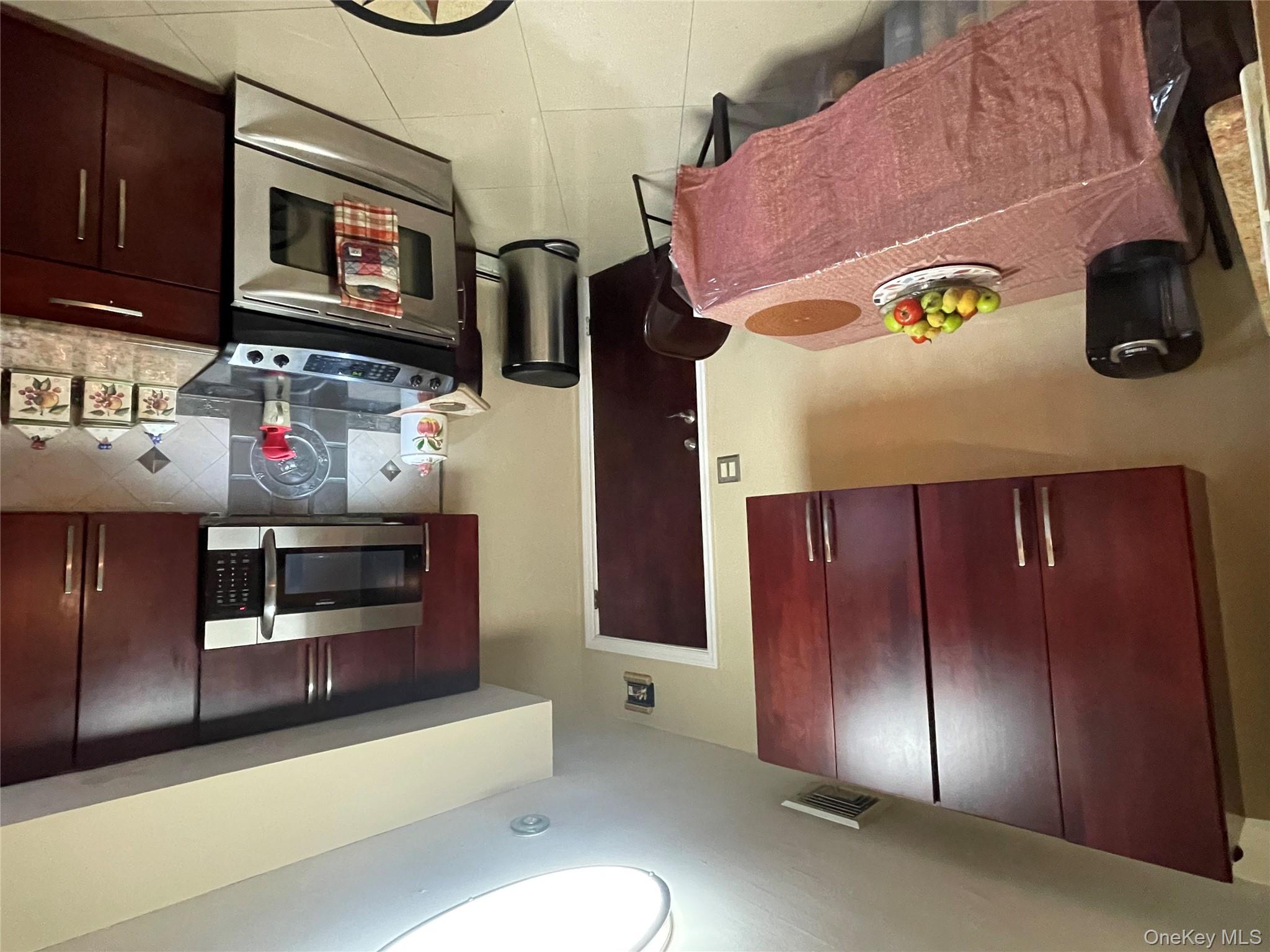 806 Center Drive, North Baldwin, NY 11510