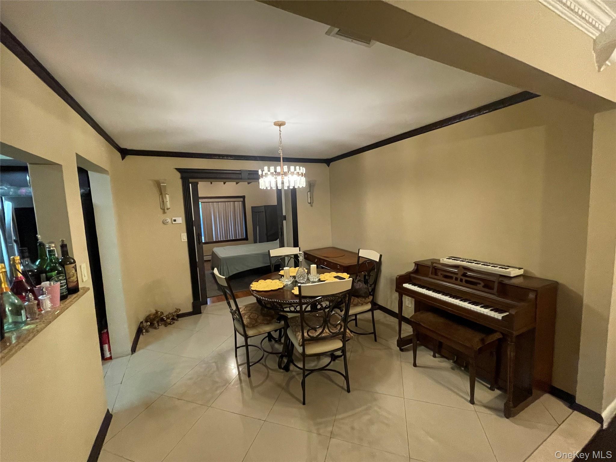 806 Center Drive, North Baldwin, NY 11510