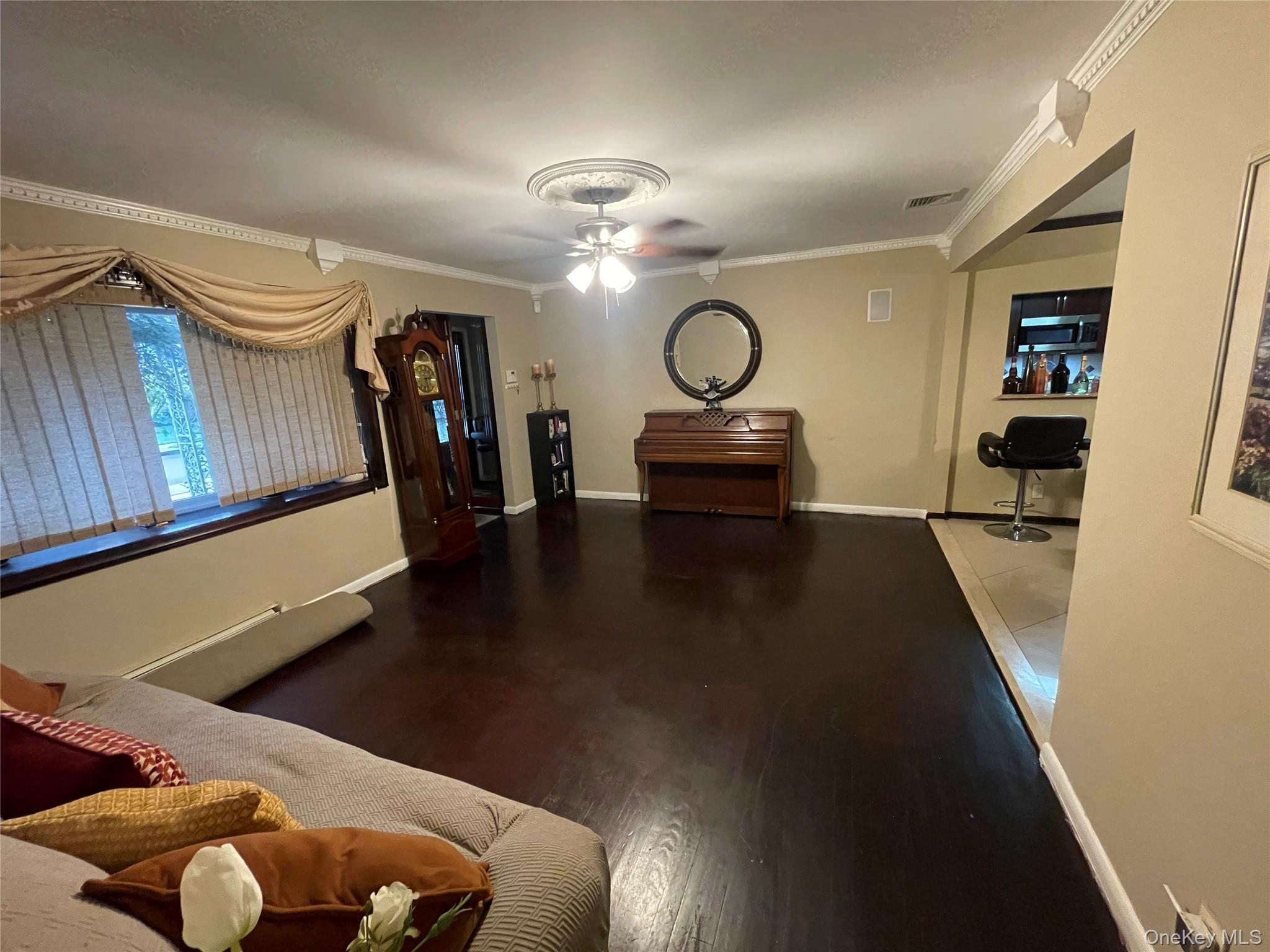 806 Center Drive, North Baldwin, NY 11510