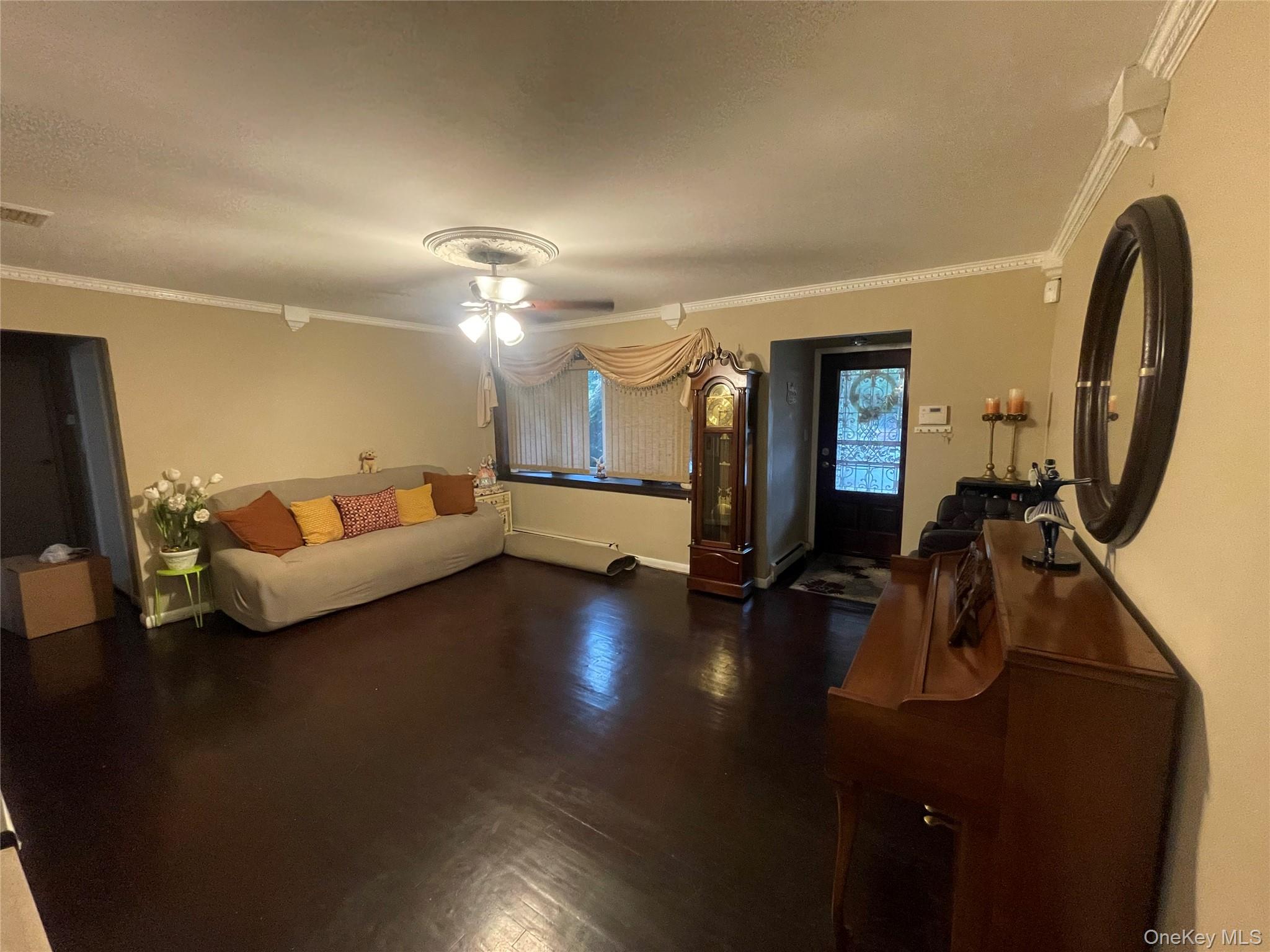 806 Center Drive, North Baldwin, NY 11510