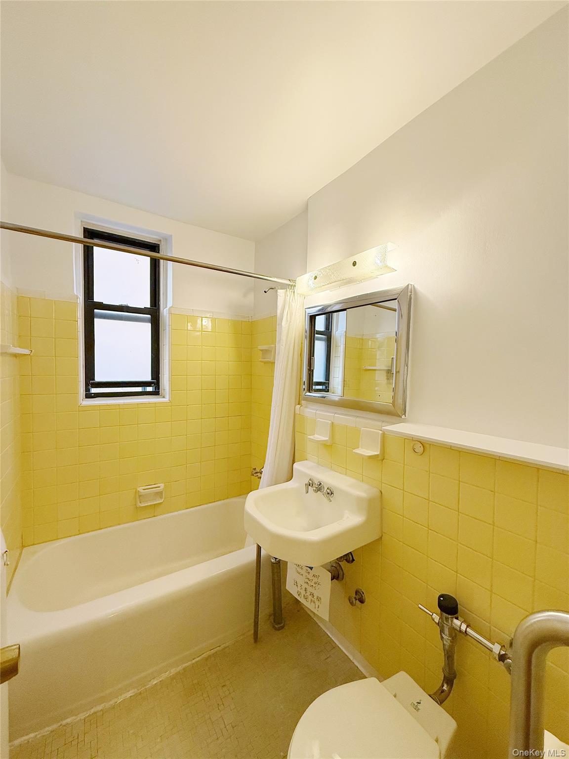 13950 35 Avenue # 3J, Flushing, NY 11354