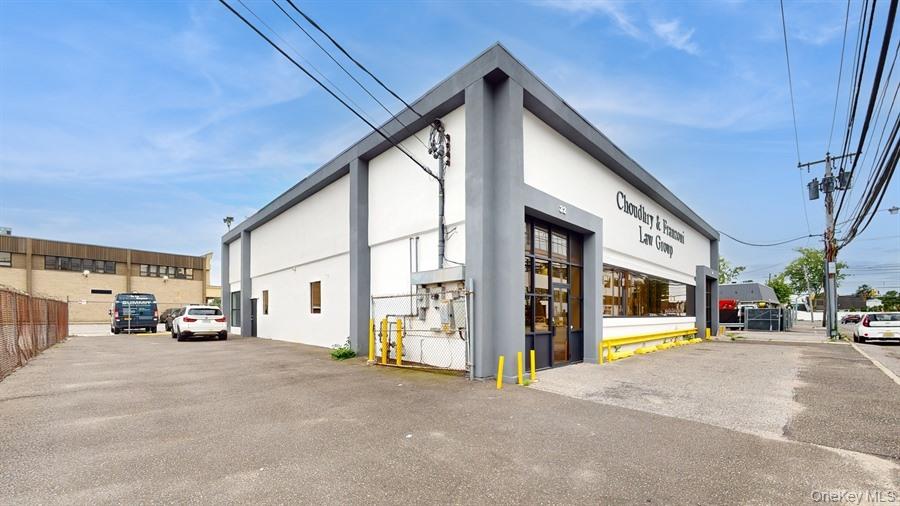 26-32 Bond Street, Westbury, NY 11590