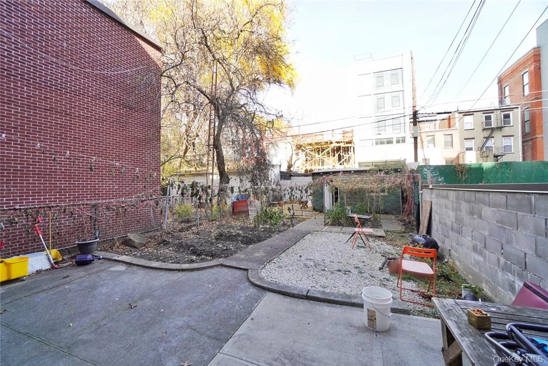 157 North 5th Street, Brooklyn, NY 11211