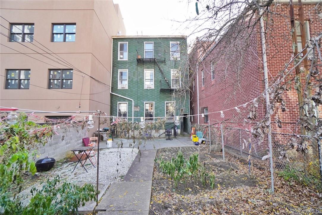 157 North 5th Street, Brooklyn, NY 11211