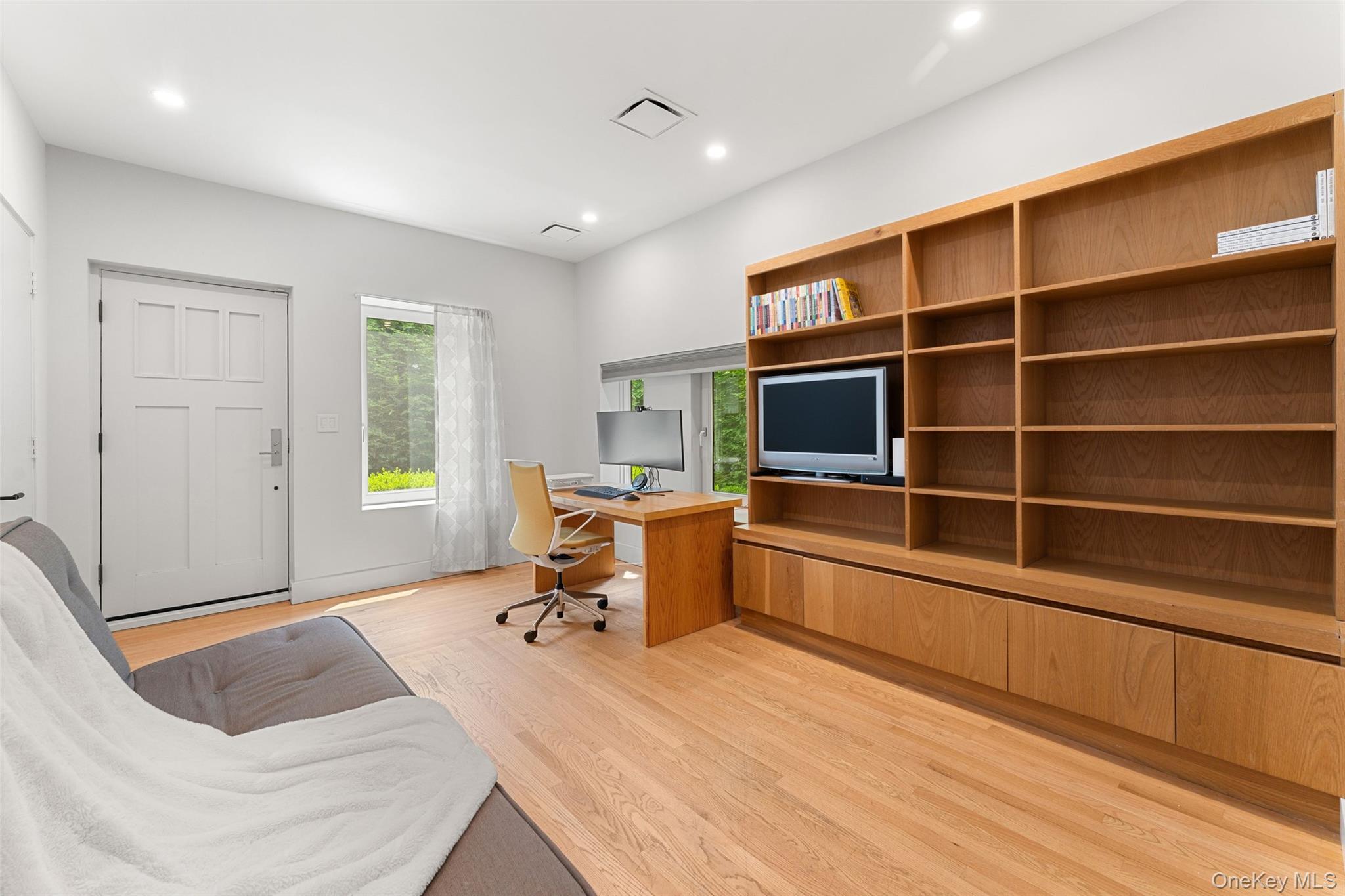 15 Hudson Road E, Irvington, NY 10533