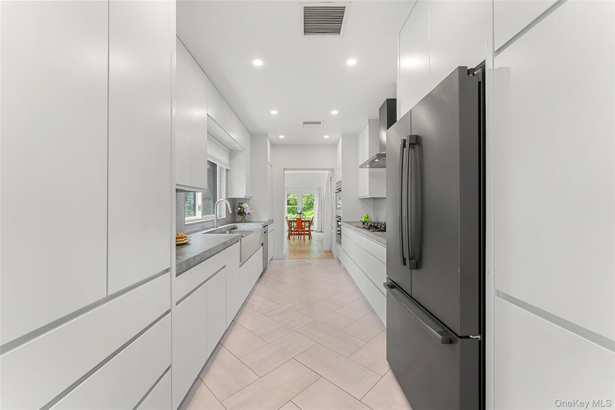 15 Hudson Road E, Irvington, NY 10533