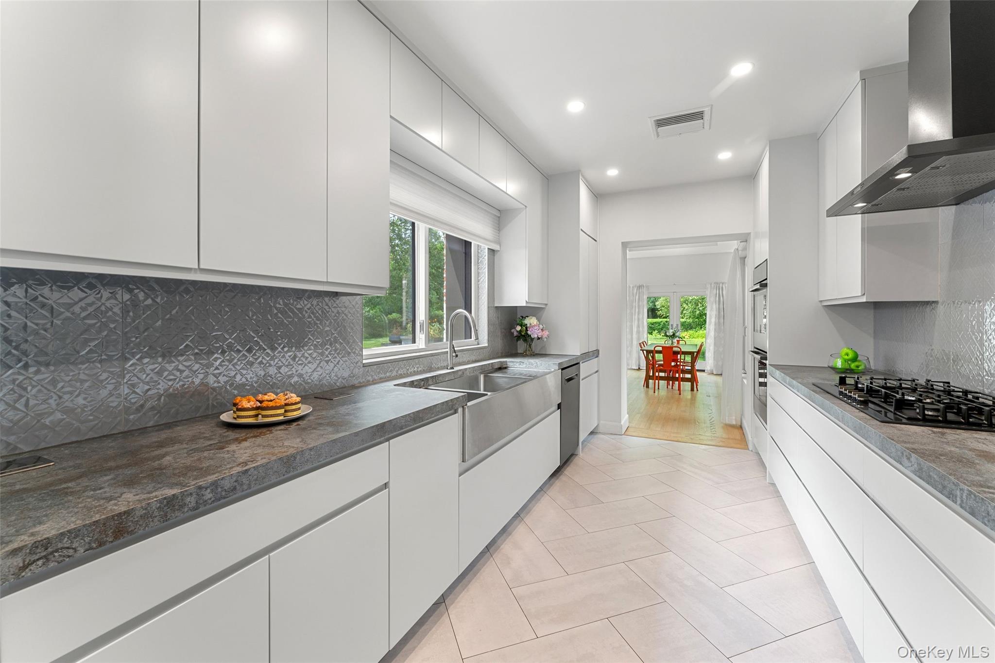 15 Hudson Road E, Irvington, NY 10533