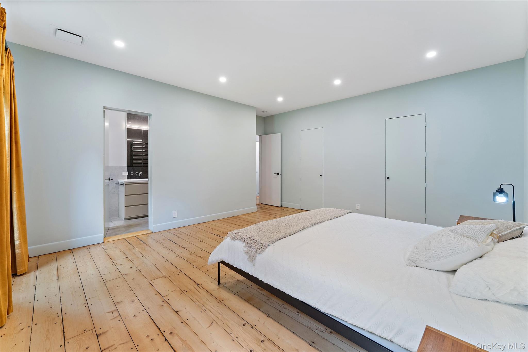 15 Hudson Road E, Irvington, NY 10533