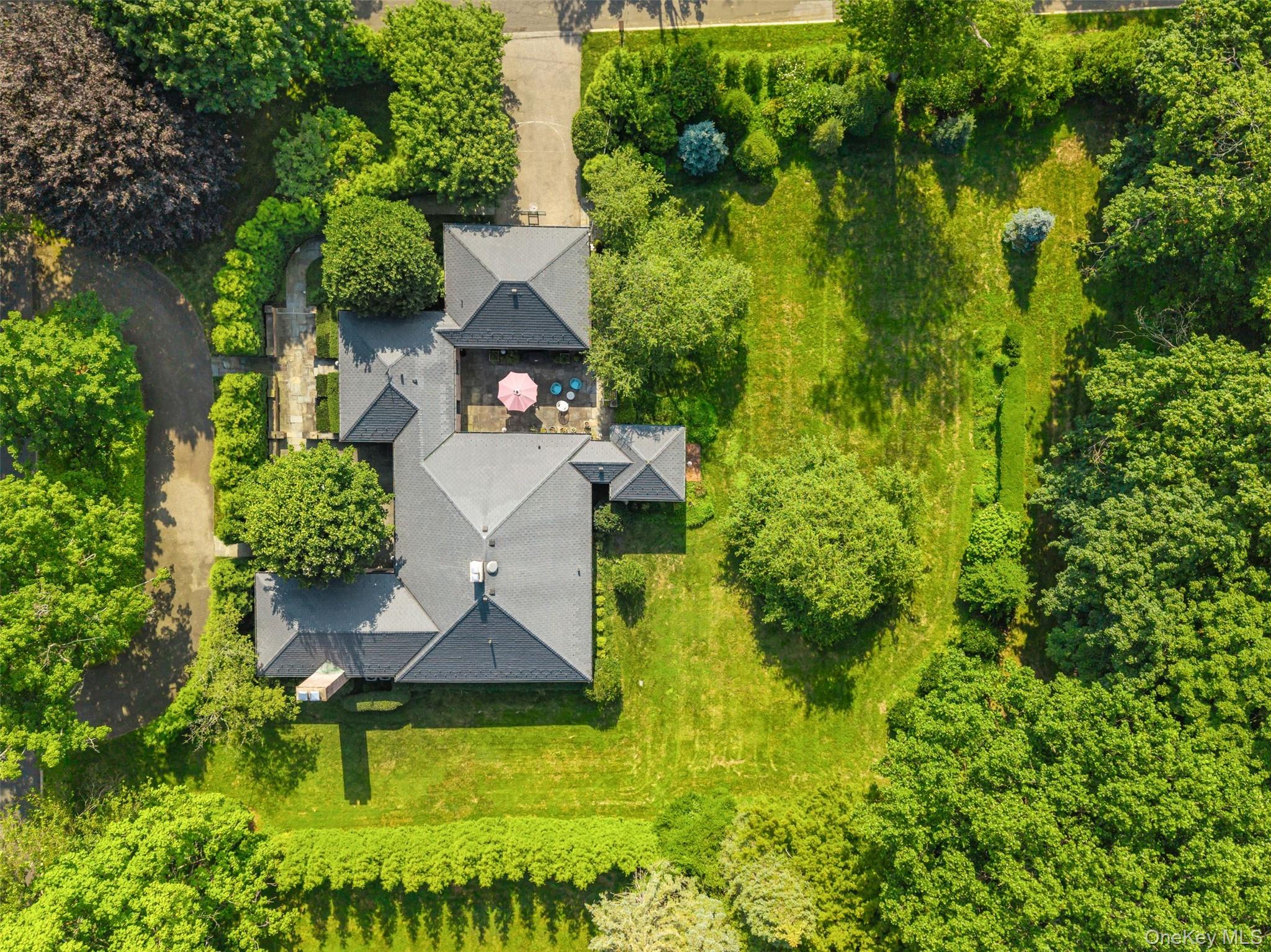 15 Hudson Road E, Irvington, NY 10533