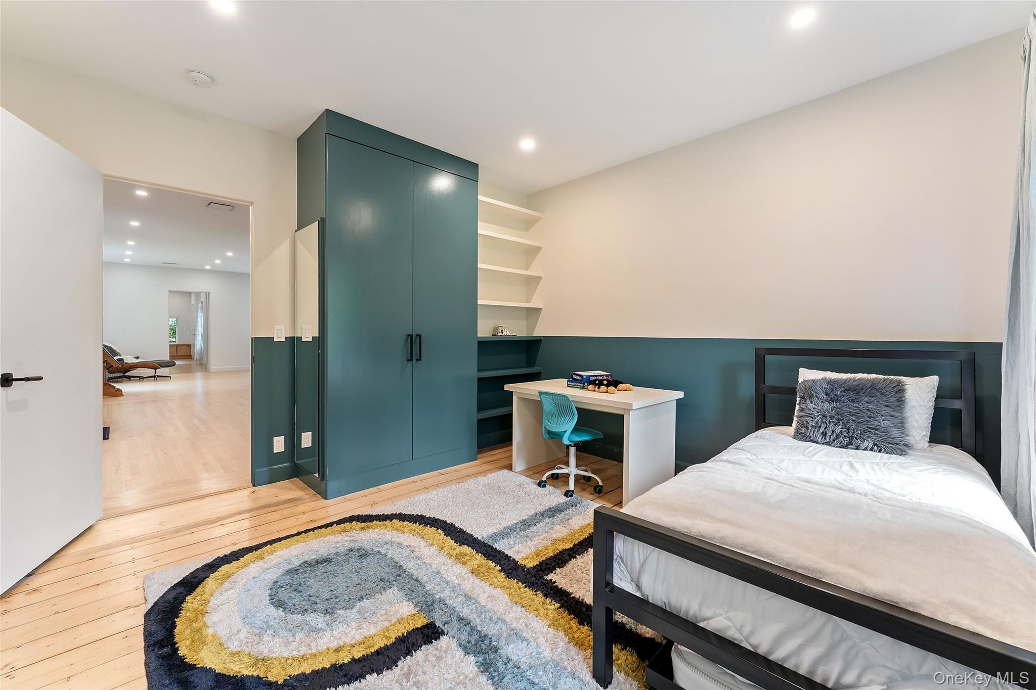 15 Hudson Road E, Irvington, NY 10533