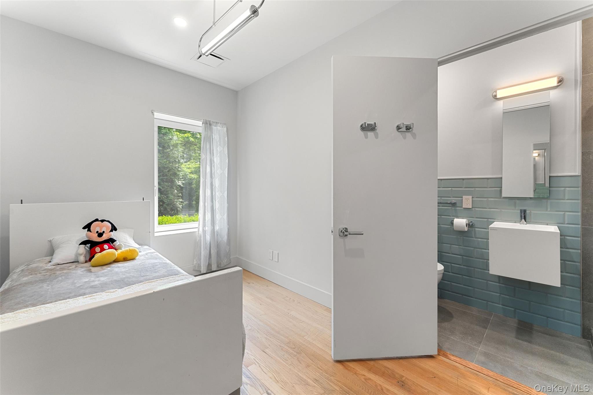 15 Hudson Road E, Irvington, NY 10533