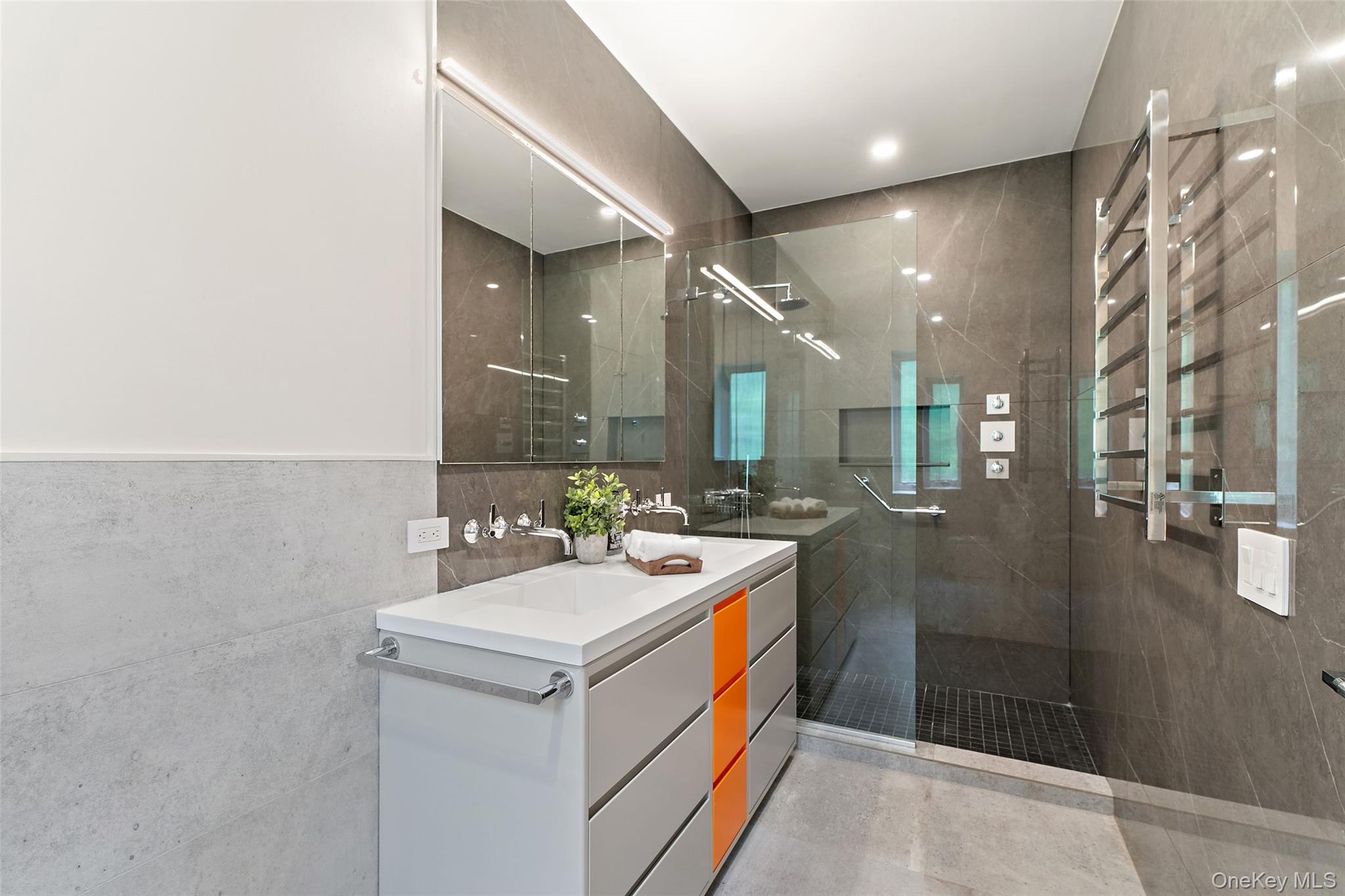 15 Hudson Road E, Irvington, NY 10533