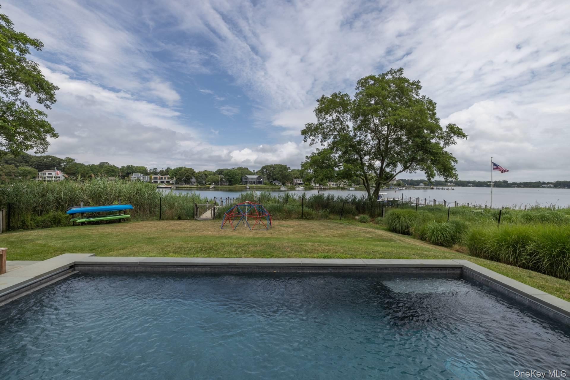 100 Redwood Road, Sag Harbor, NY 11963