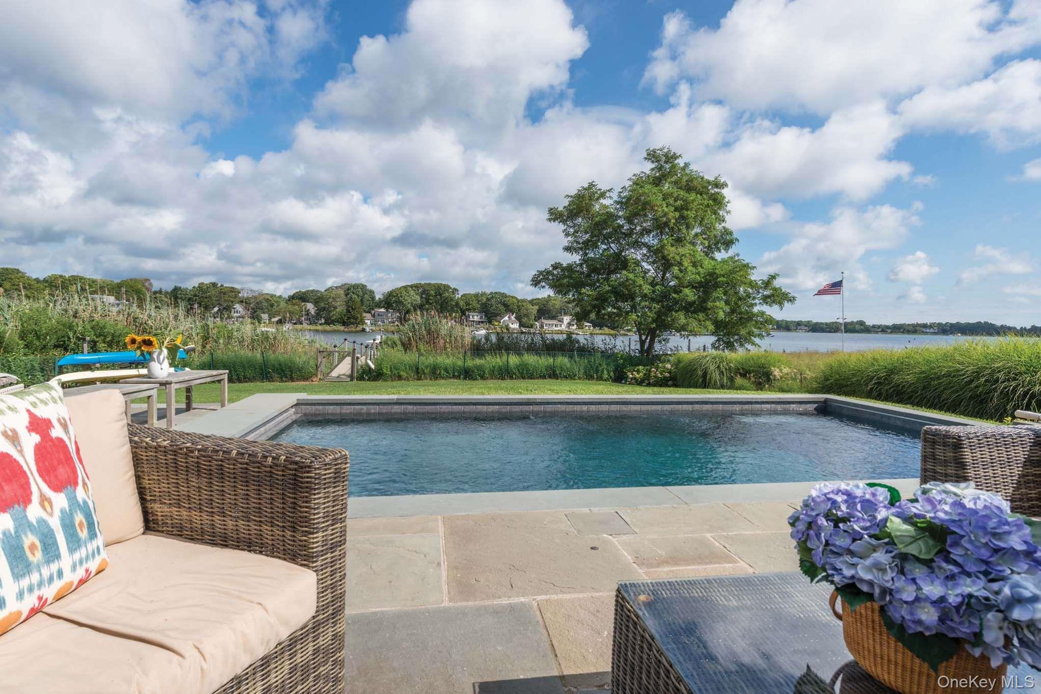 100 Redwood Road, Sag Harbor, NY 11963